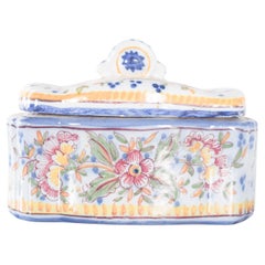 Box with Lid in Portuguese Sant’Anna Faience