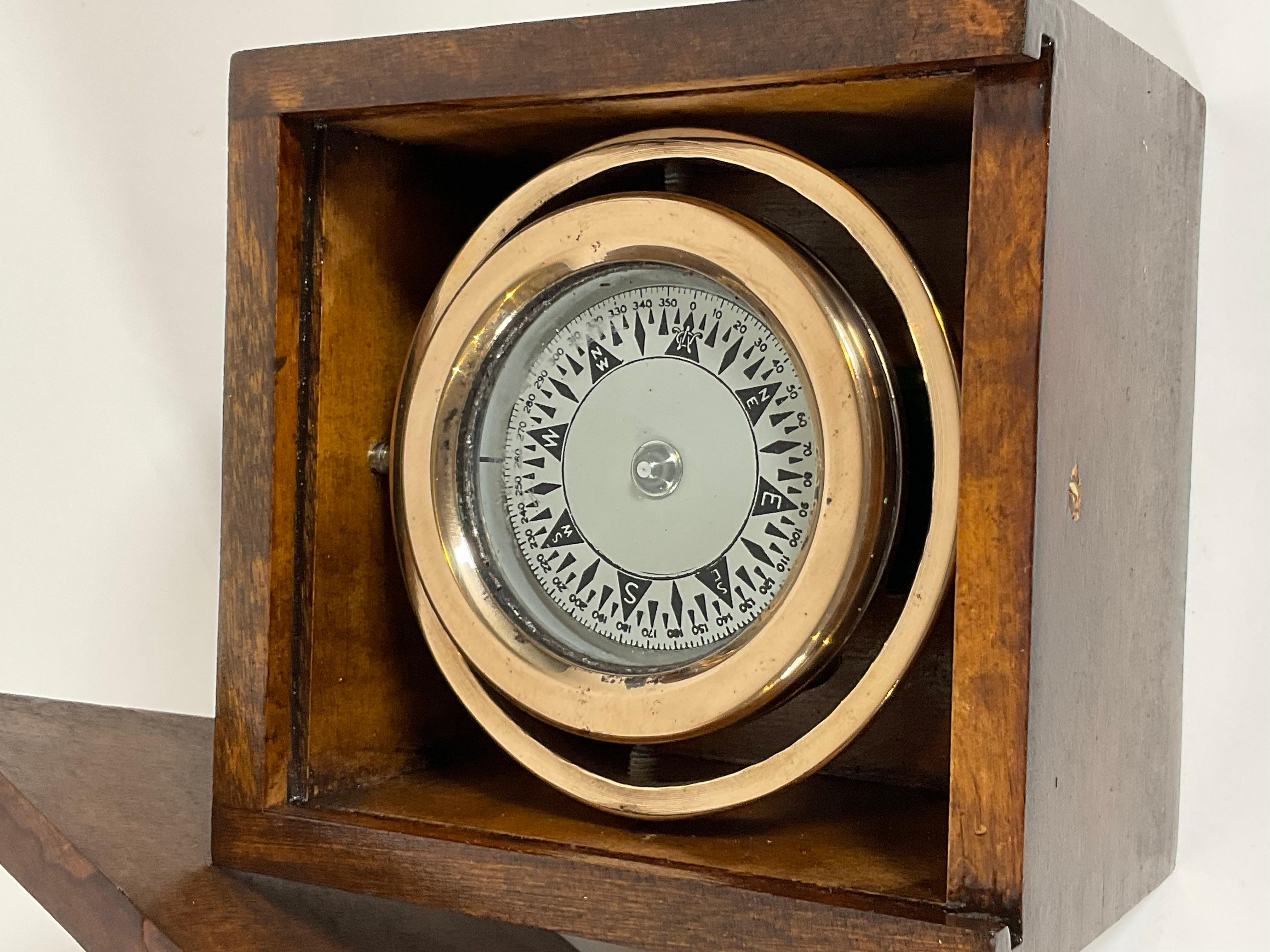 Boxed Boat Compass by Wilcox Crittendon In Good Condition For Sale In Norwell, MA