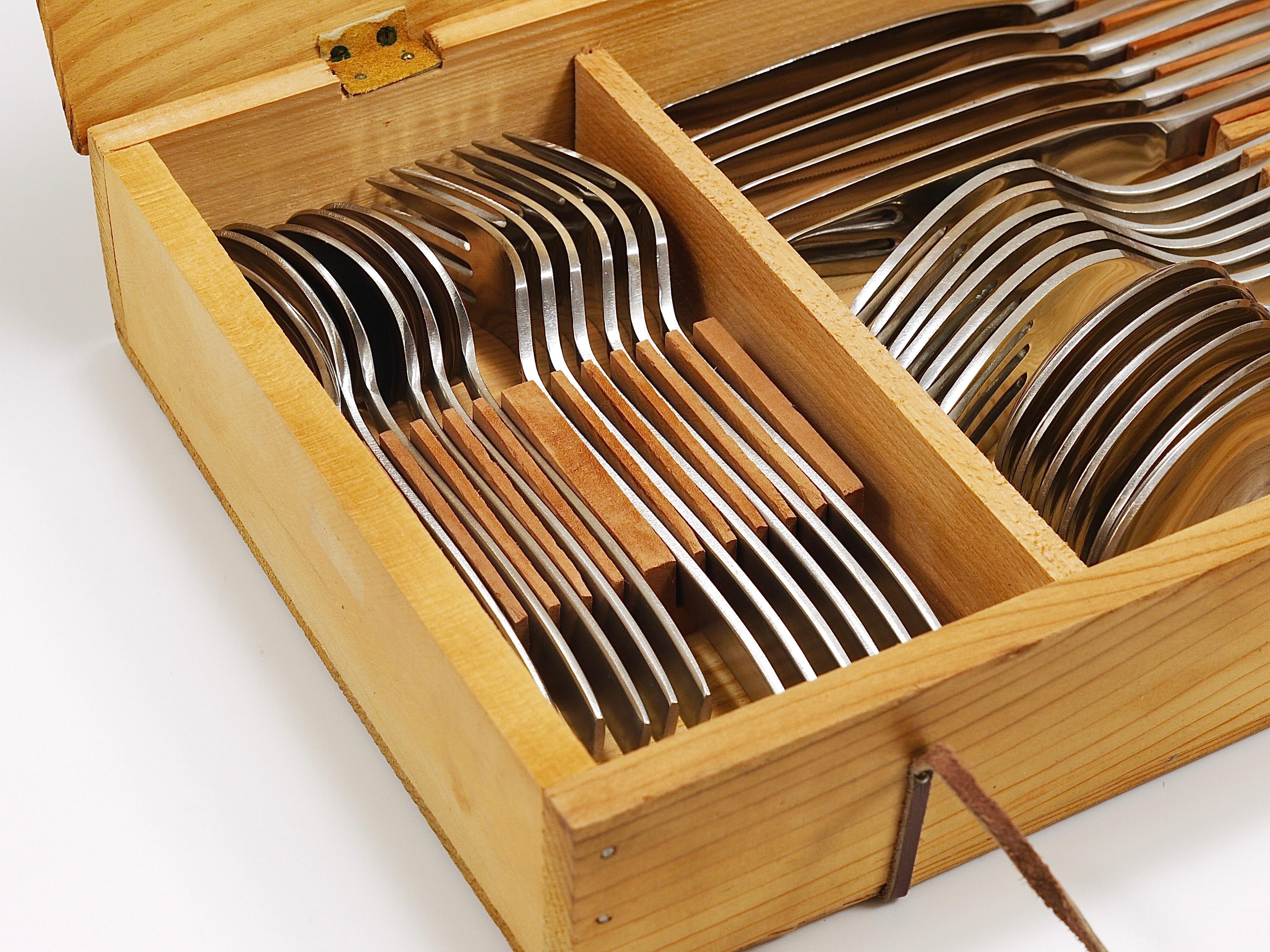 Boxed Helmut Alder Amboss 2050 Flatware Cutlery for Six, 30 pcs., Austria, 1950s For Sale 4