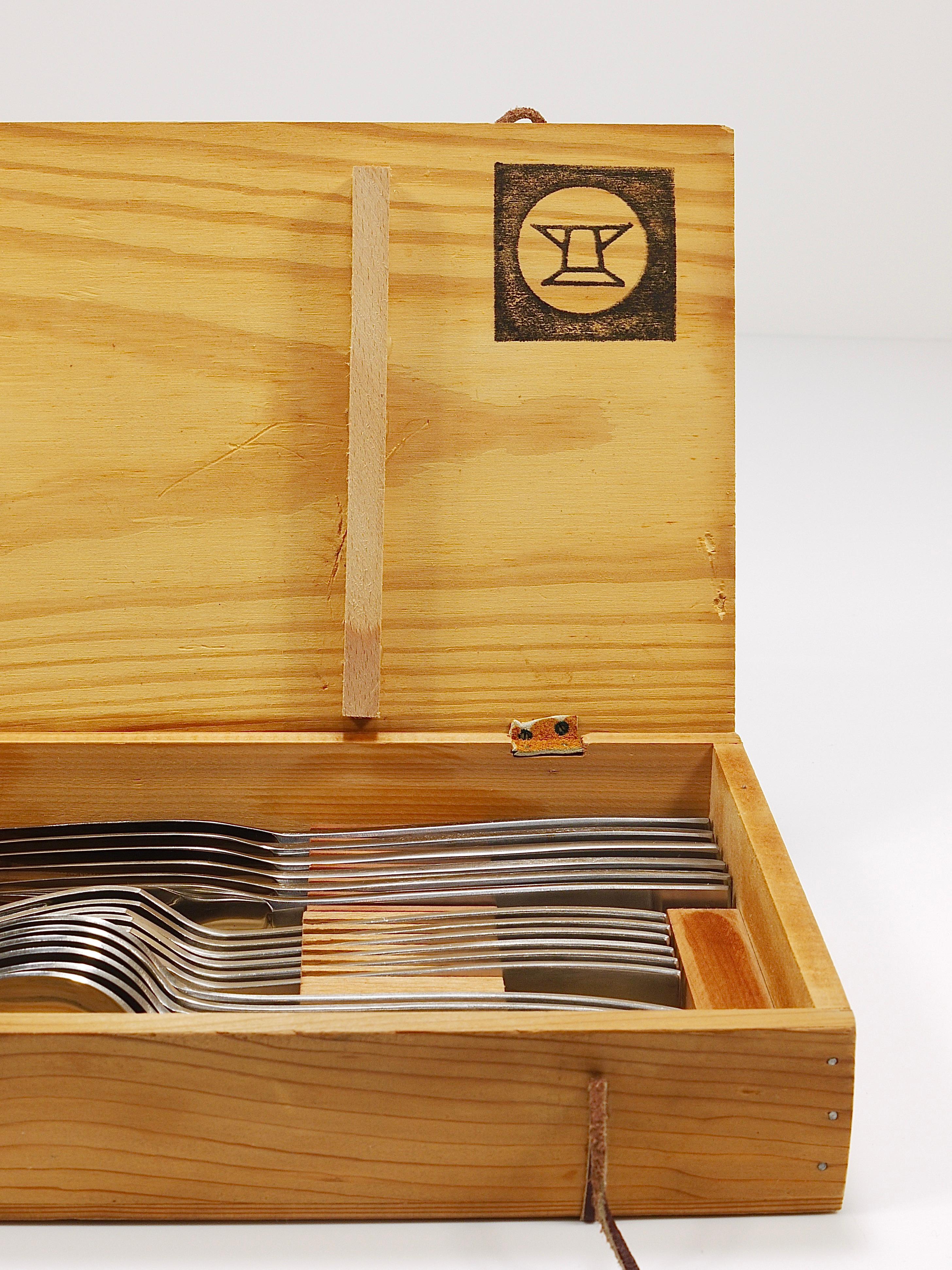Boxed Helmut Alder Amboss 2050 Flatware Cutlery for Six, 30 pcs., Austria, 1950s For Sale 6