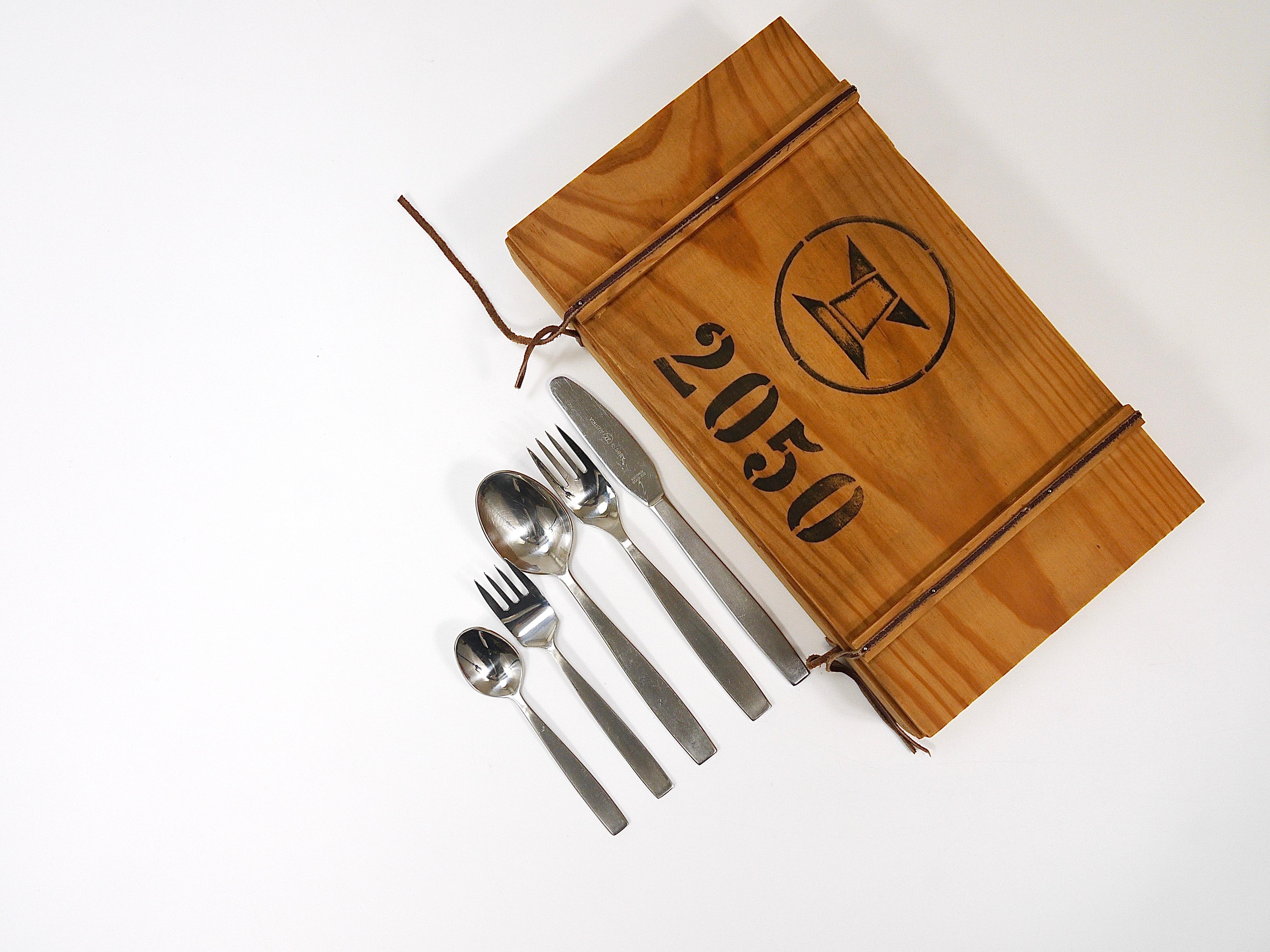 Boxed Helmut Alder Amboss 2050 Flatware Cutlery for Six, 30 pcs., Austria, 1950s For Sale 8