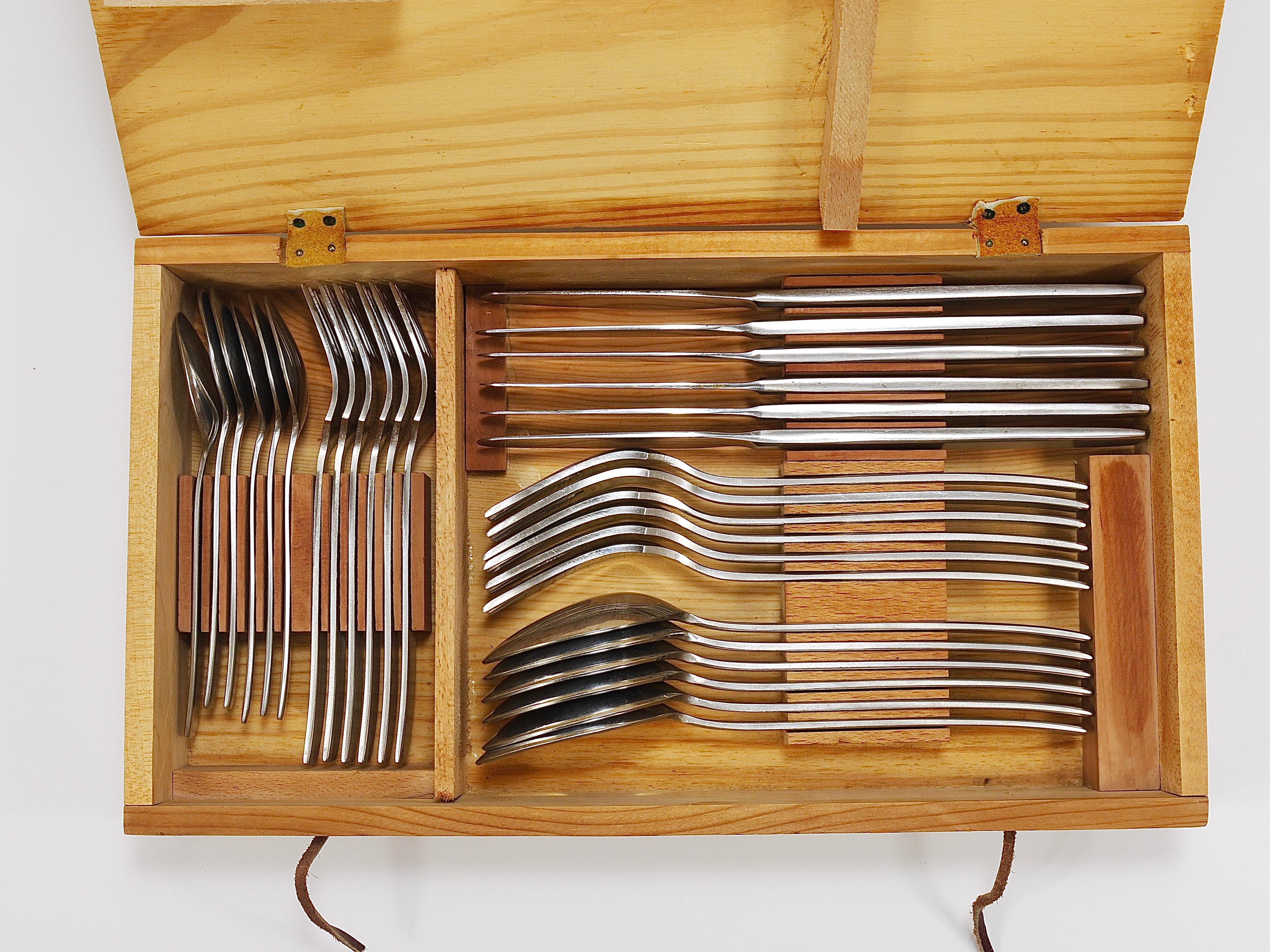 Boxed Helmut Alder Amboss 2050 Flatware Cutlery for Six, 30 pcs., Austria, 1950s For Sale 2