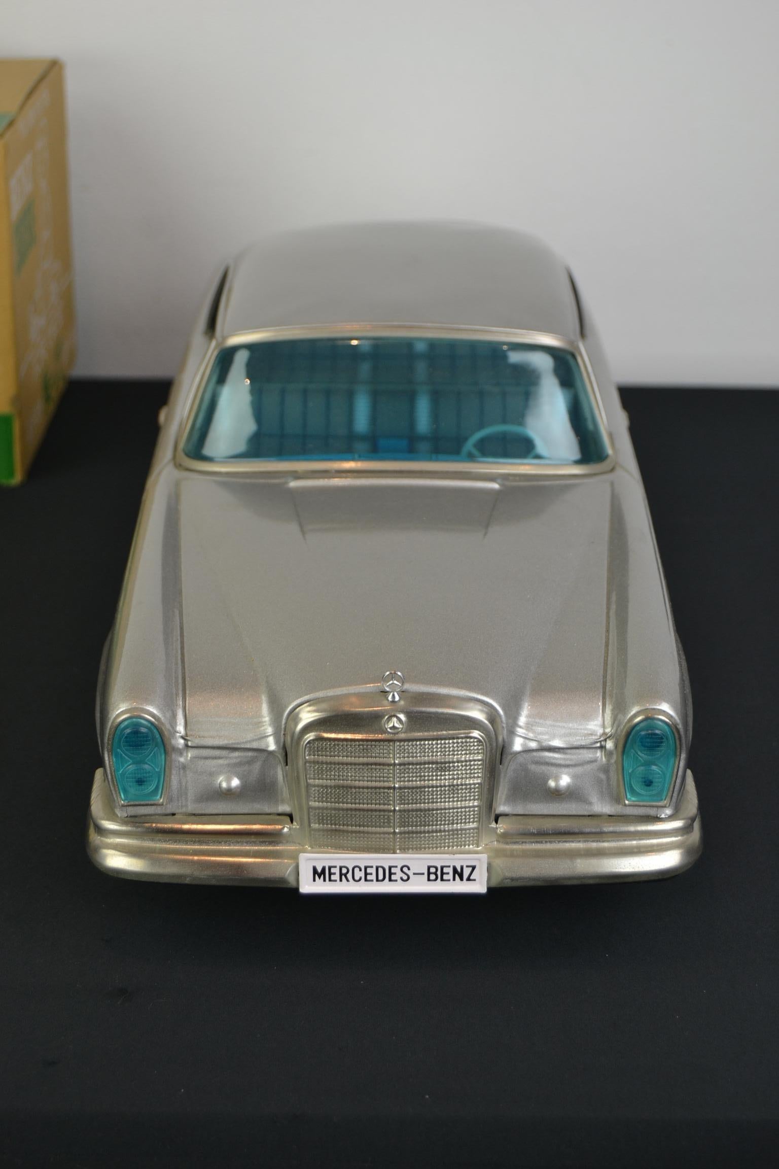 Boxed Mercedes Benz 300 SE Toy Model by Ichiko Japan, 1980s 4