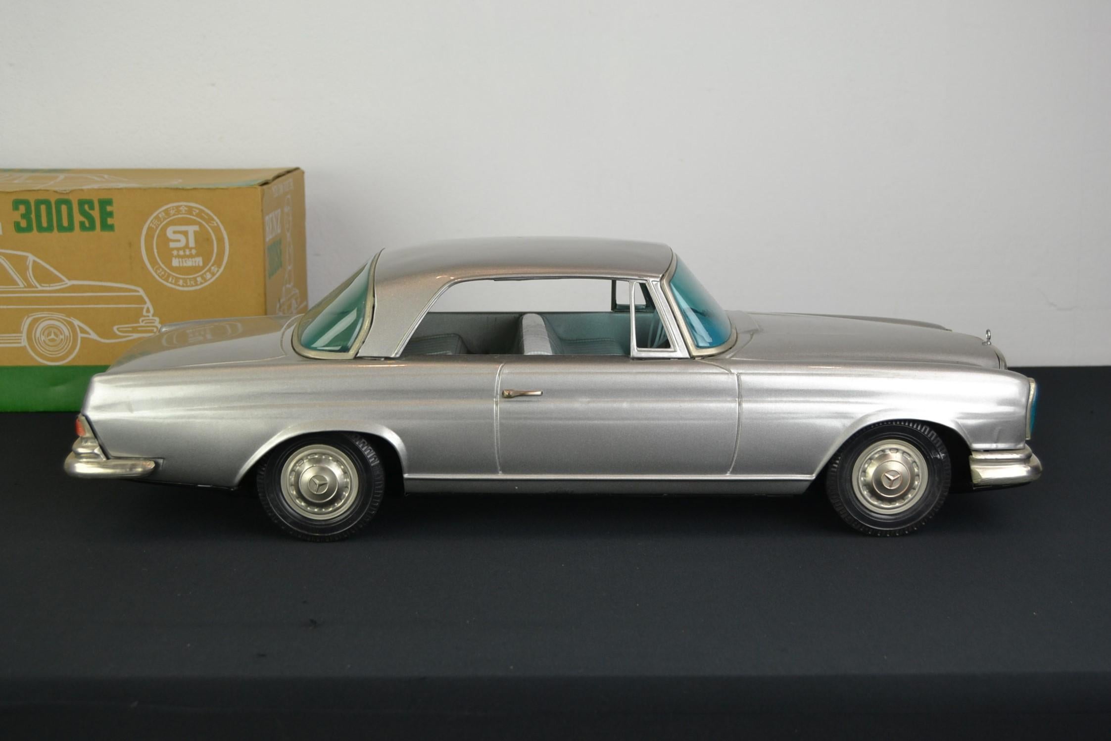 Boxed Mercedes Benz 300 SE Toy Model by Ichiko Japan, 1980s 7