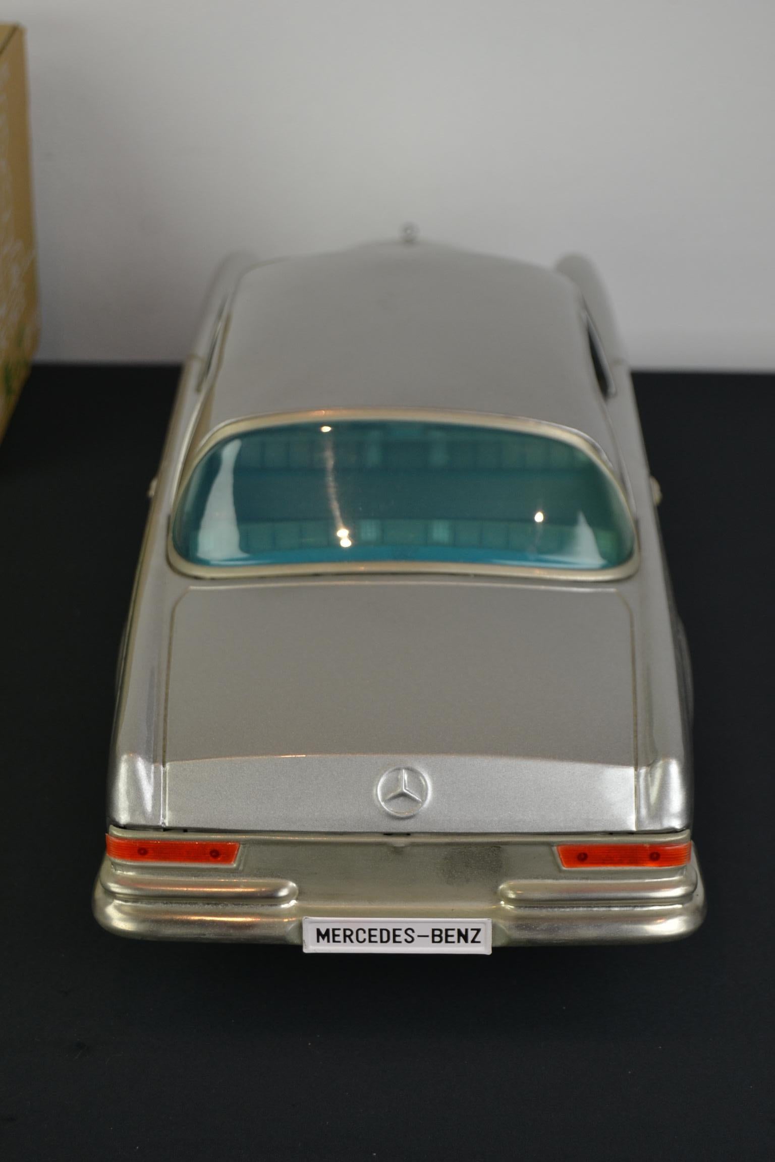 Boxed Mercedes Benz 300 SE Toy Model by Ichiko Japan, 1980s 8