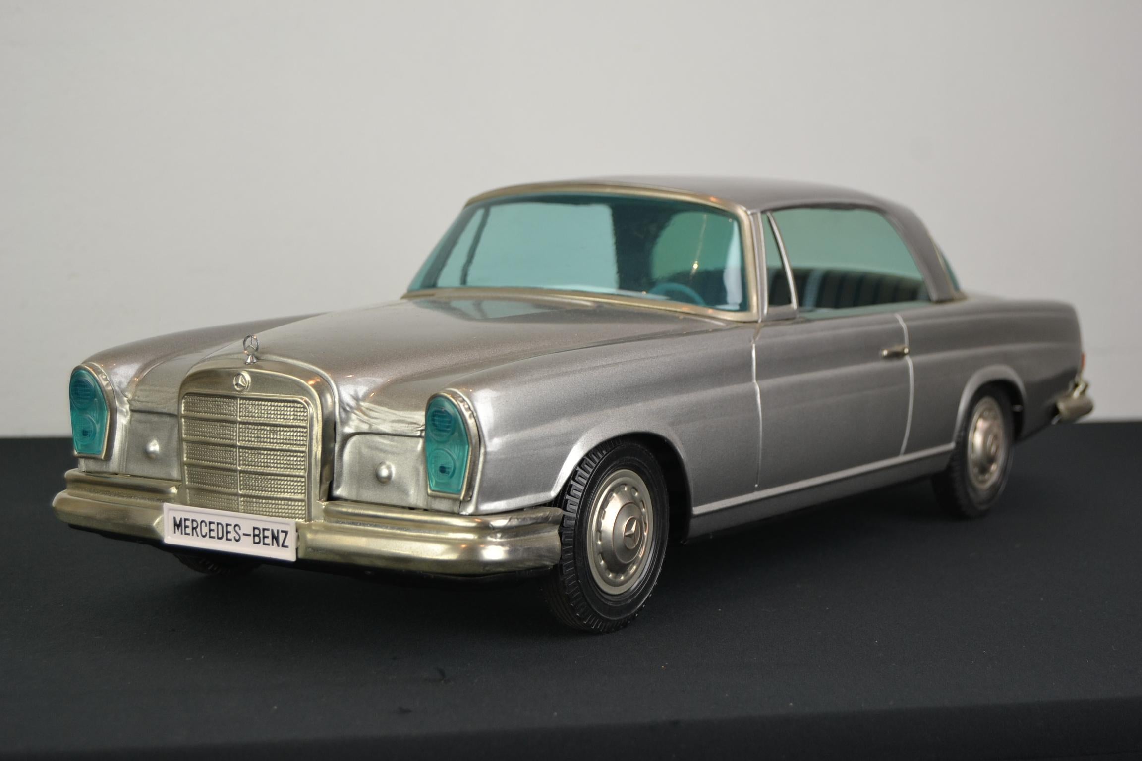 Boxed Mercedes Benz 300 SE Toy Model by Ichiko Japan, 1980s 12