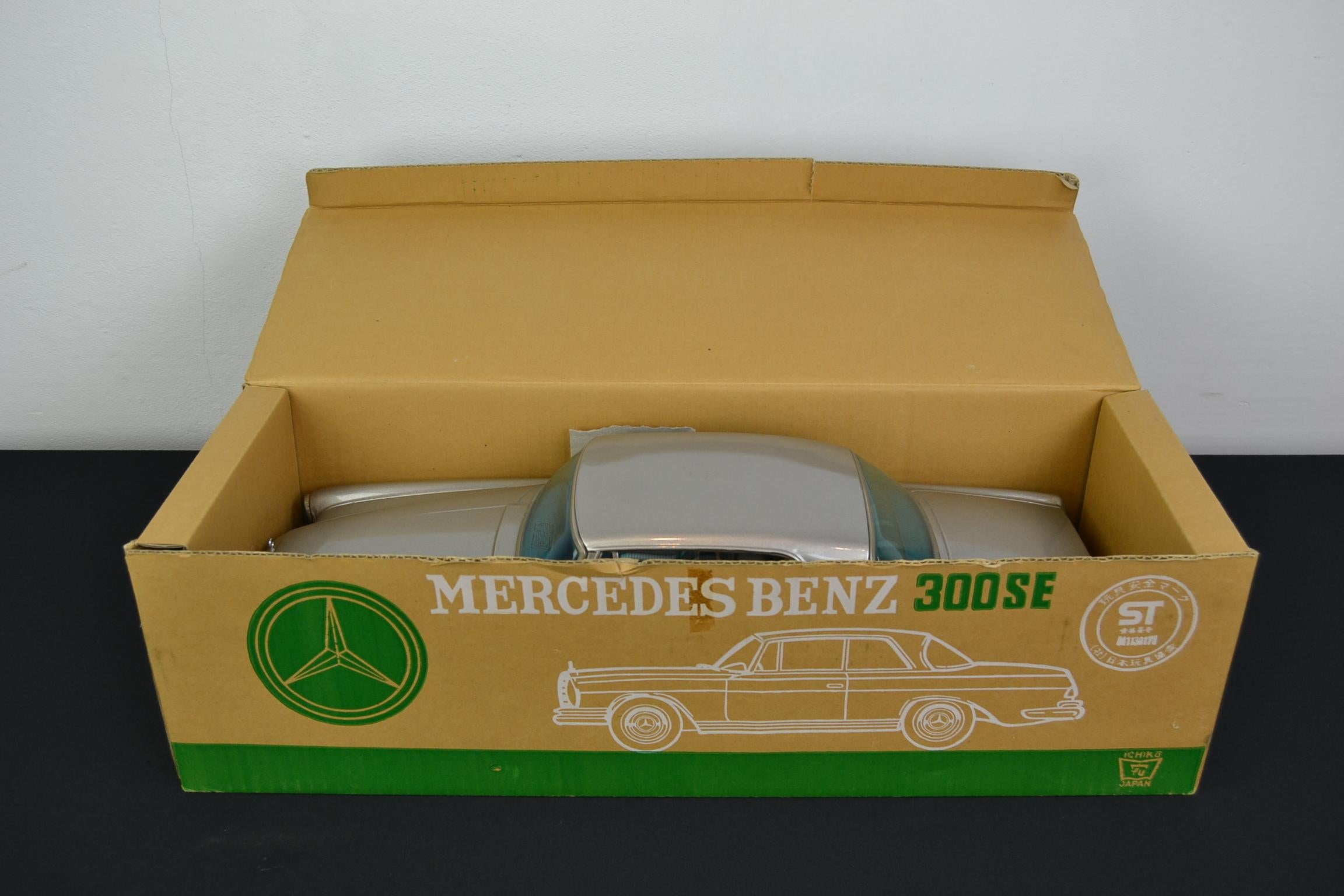 Japanese Boxed Mercedes Benz 300 SE Toy Model by Ichiko Japan, 1980s