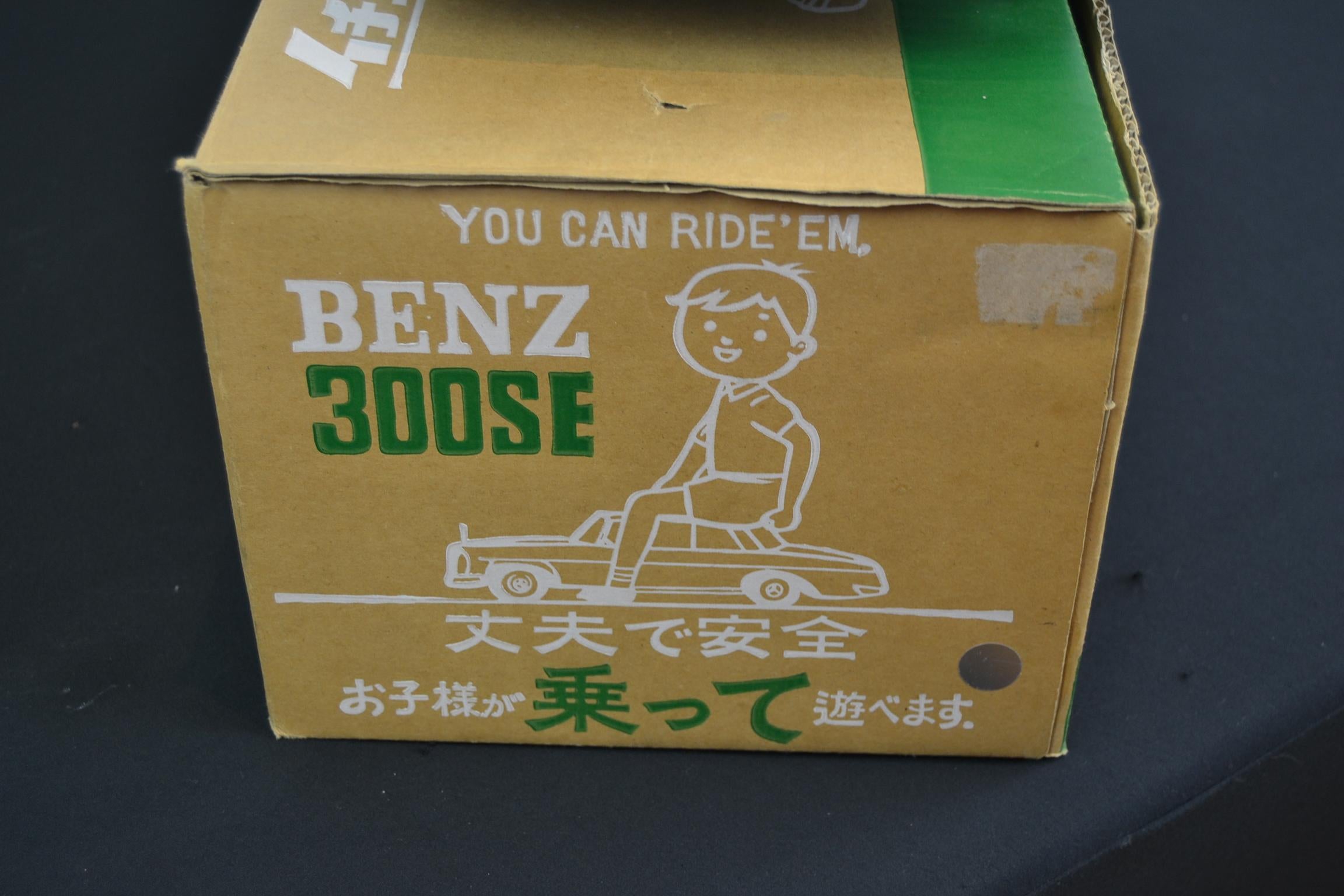 Boxed Mercedes Benz 300 SE Toy Model by Ichiko Japan, 1980s In Good Condition In Retie, BE