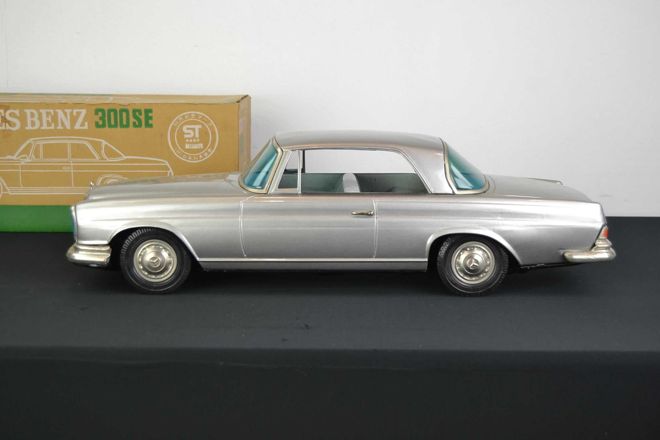 20th Century Boxed Mercedes Benz 300 SE Toy Model by Ichiko Japan, 1980s
