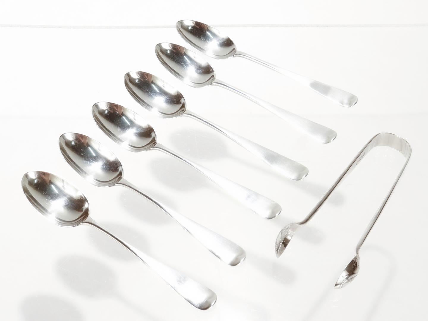 A fine set of 6 demitasse spoons & sugar nips.

In sterling silver. 

In the George II style.

Made by the English silversmiths George Maudsley Jackson and David Landsborough Fullerton of London.

Retailed by Edmund Heppell Mason of Middlesbrough,