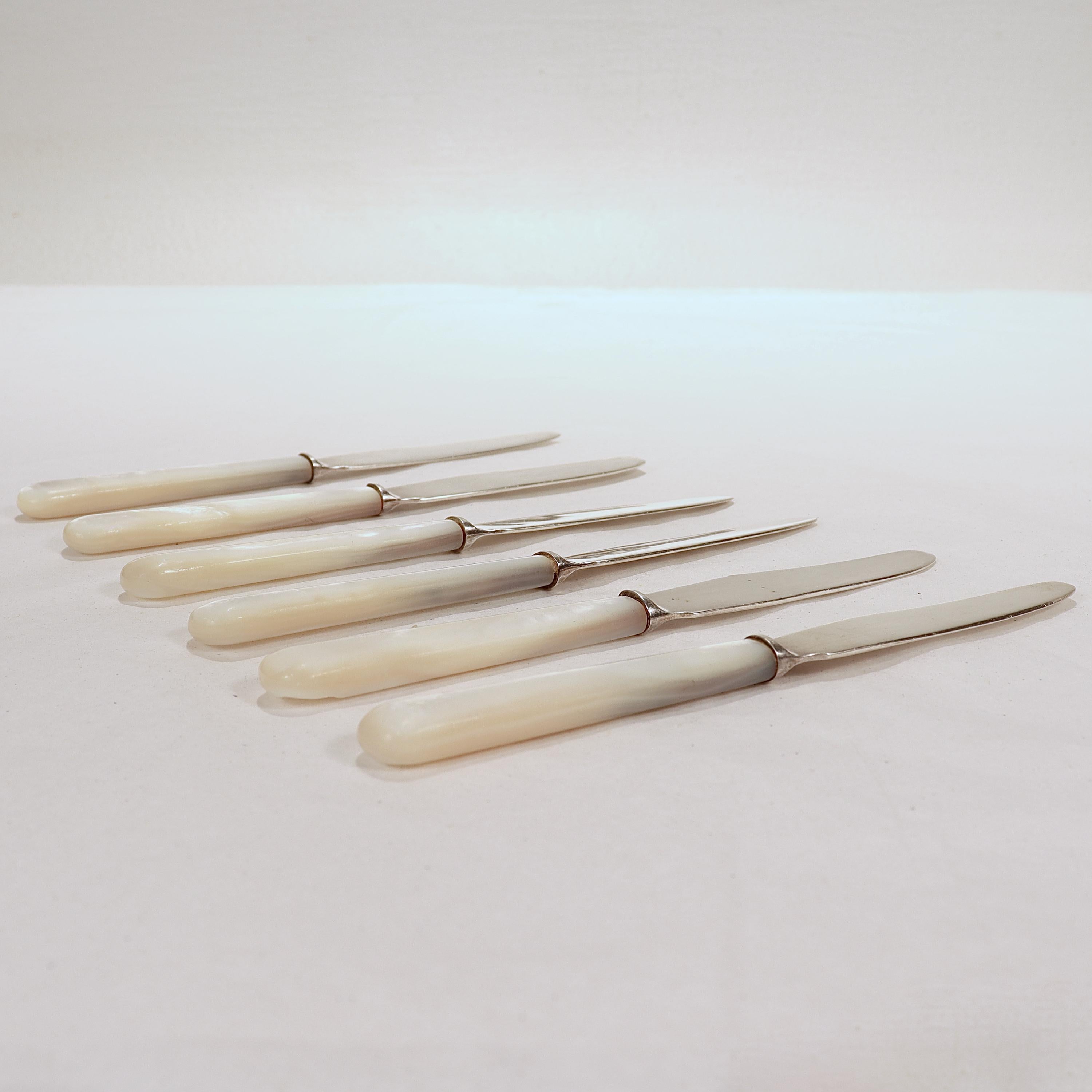 Boxed Set of 6 Garrard & Co Sterling Silver & Mother-of-Pearl Caviar Knives For Sale 1