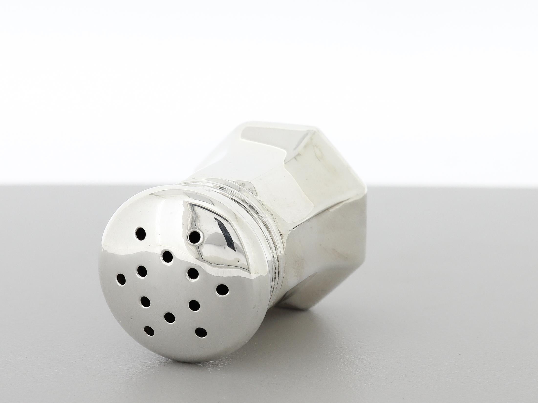 Boxed Set of 8 Cartier Sterling Silver Salt & Pepper Shakers For Sale 7