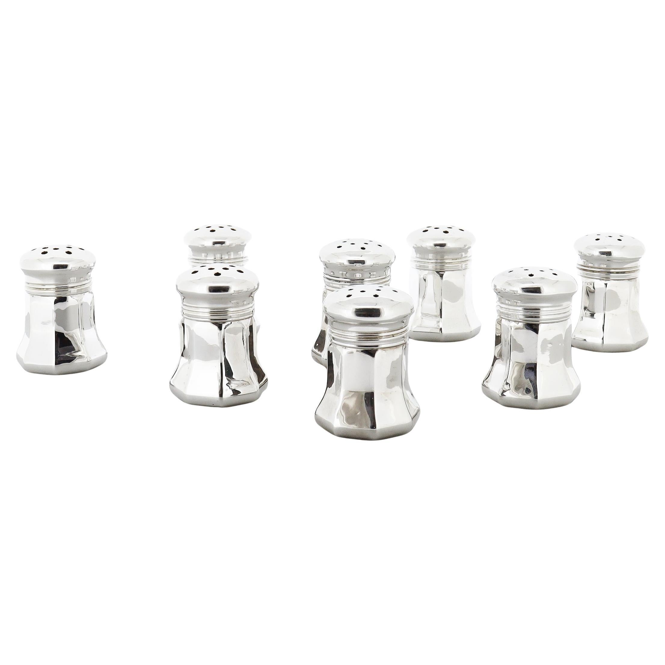 A fine set of 8 silver salt & pepper shakers.

By Cartier.

In sterling silver.

Comprising 8 shakers with conforming lids.

Marked to the base of the shakers. 

Together with their original box.

Simply a wonderful set of shakers from