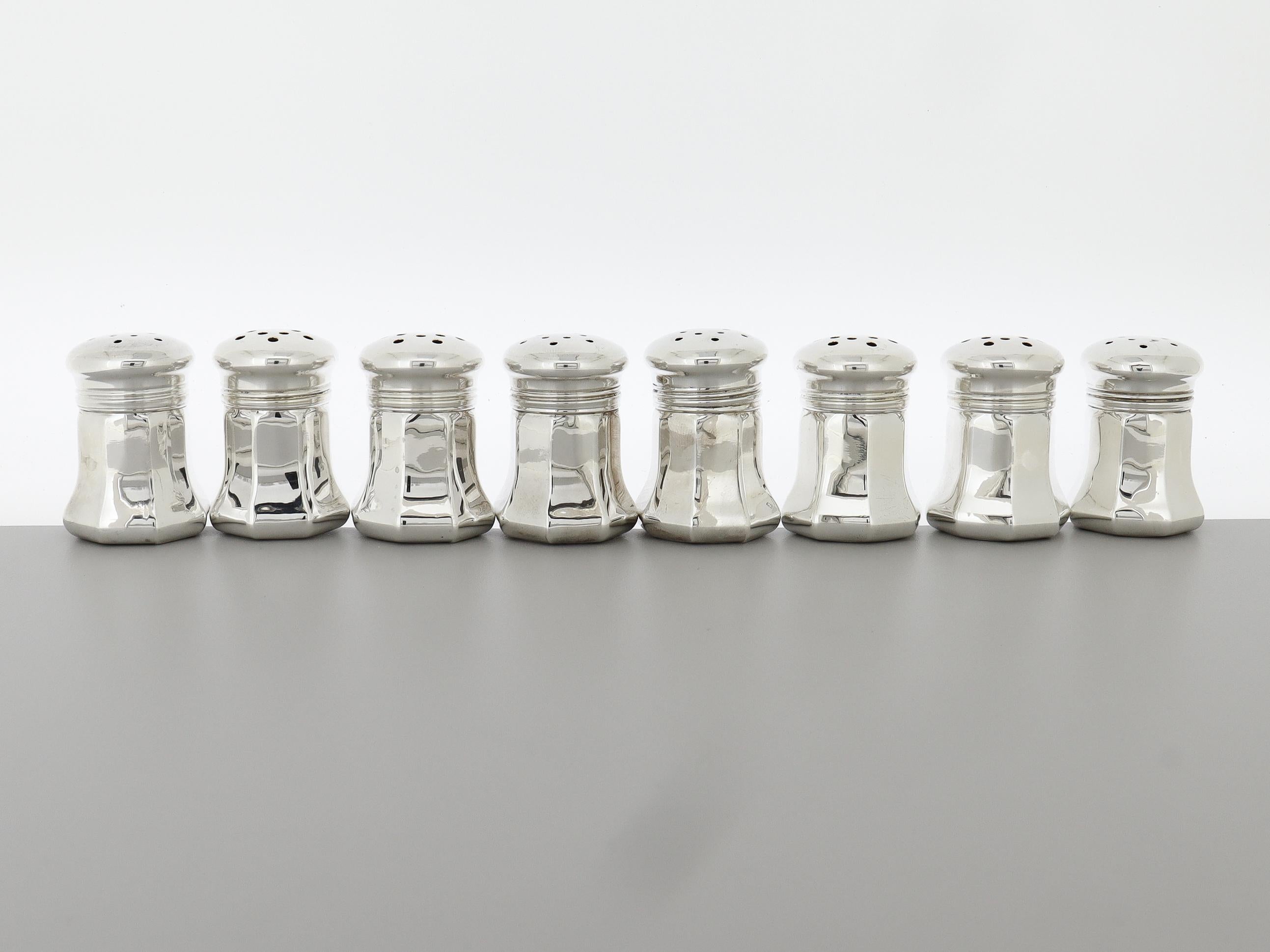 Boxed Set of 8 Cartier Sterling Silver Salt & Pepper Shakers For Sale 3