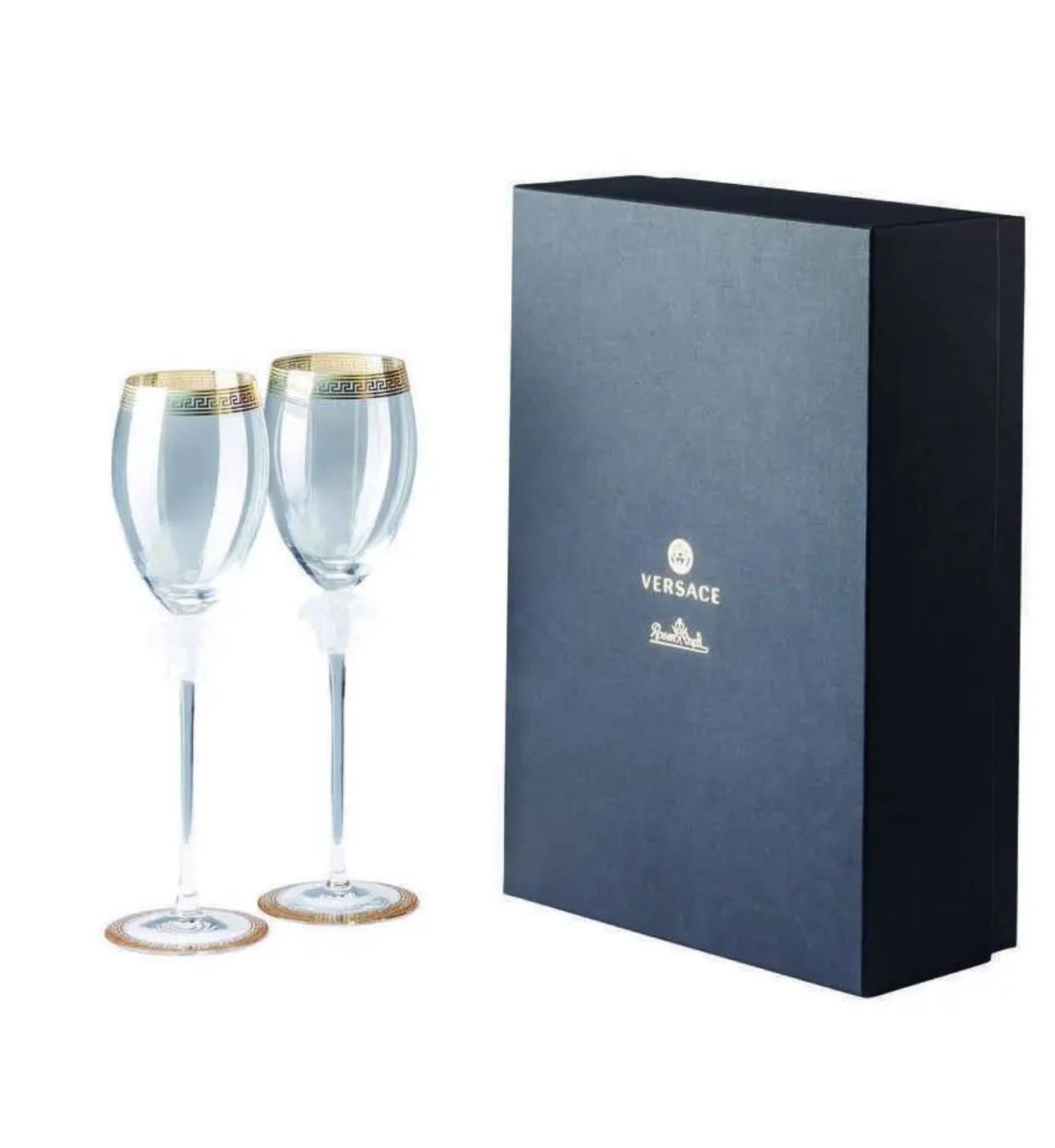 Schachtel-Set Kristall-Weingläser „Medusa“ Lumiere Rote Weingläser von Versace (amerikanisch) im Angebot