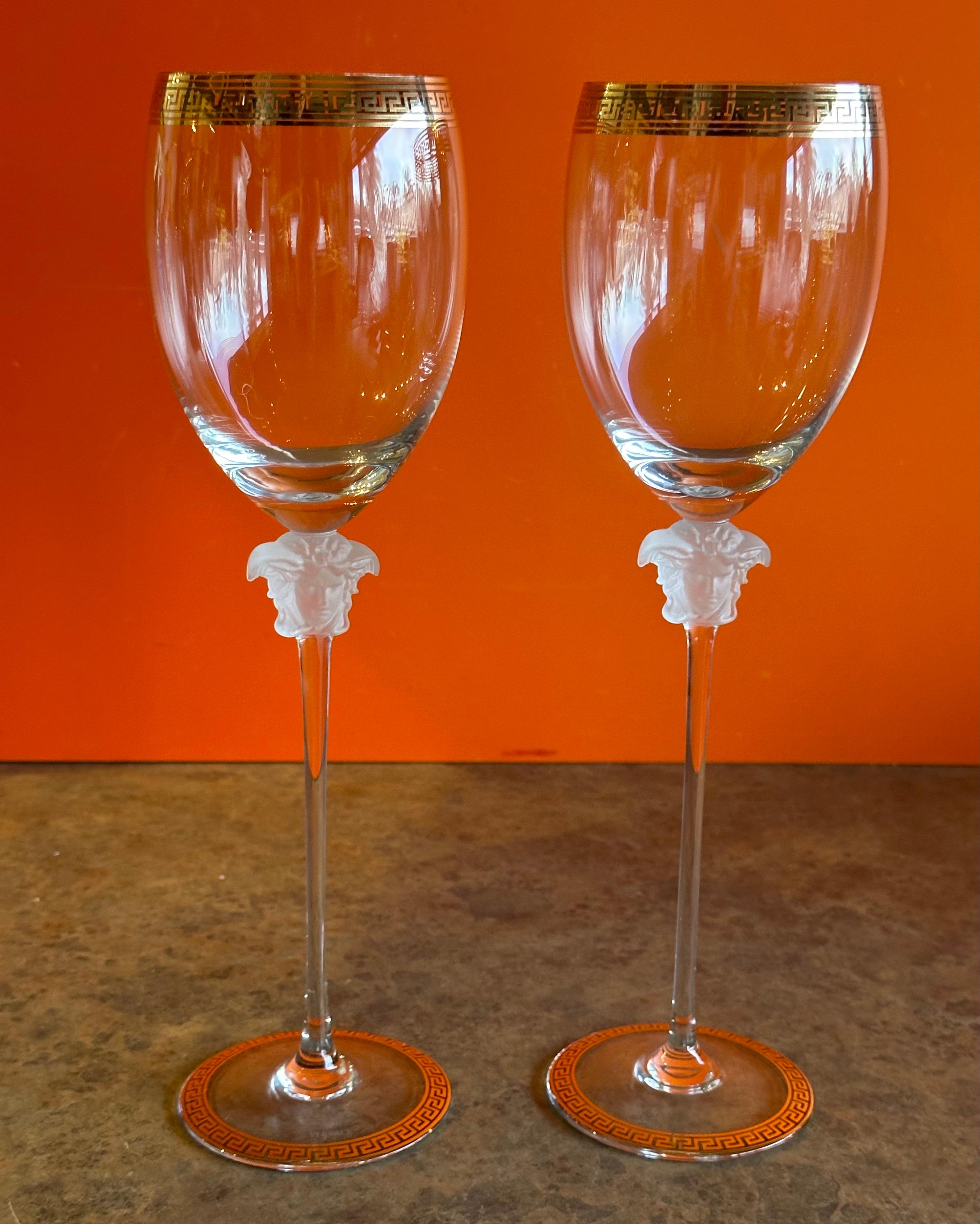 Boîte de verres à vin rouges Lumière « Méduse » en cristal de Versace Bon état - En vente à San Diego, CA