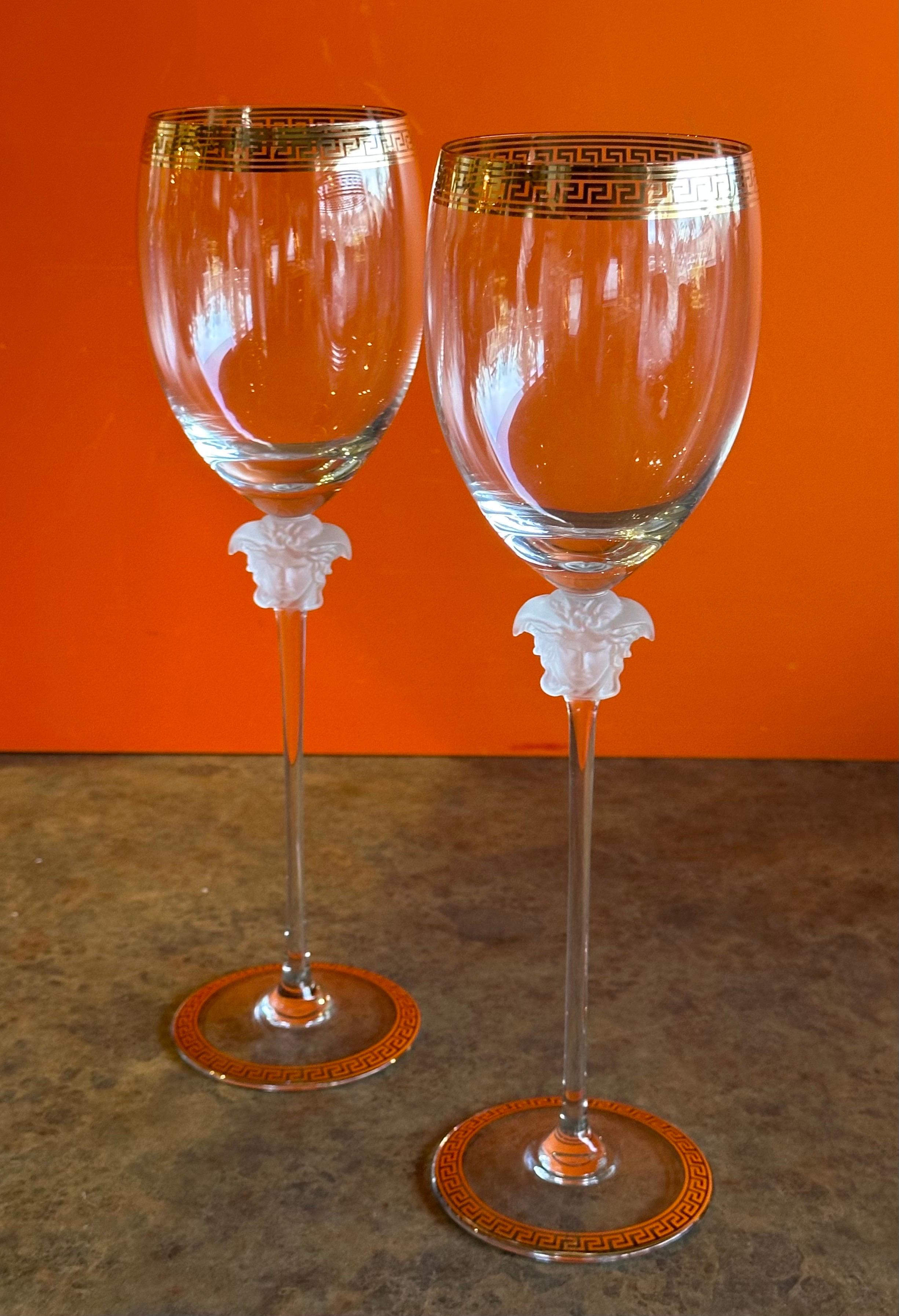 Cristal Boîte de verres à vin rouges Lumière « Méduse » en cristal de Versace en vente