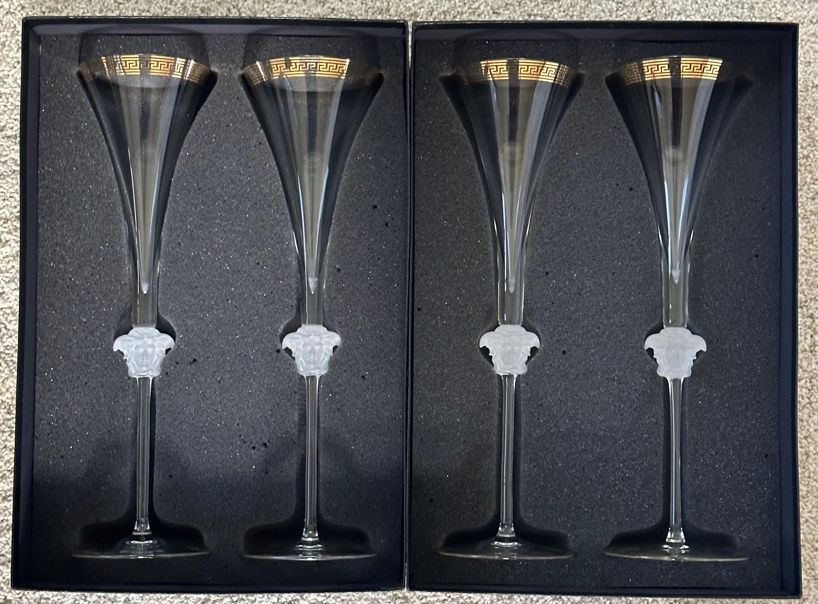 Estuche de cuatro copas de champán de cristal 