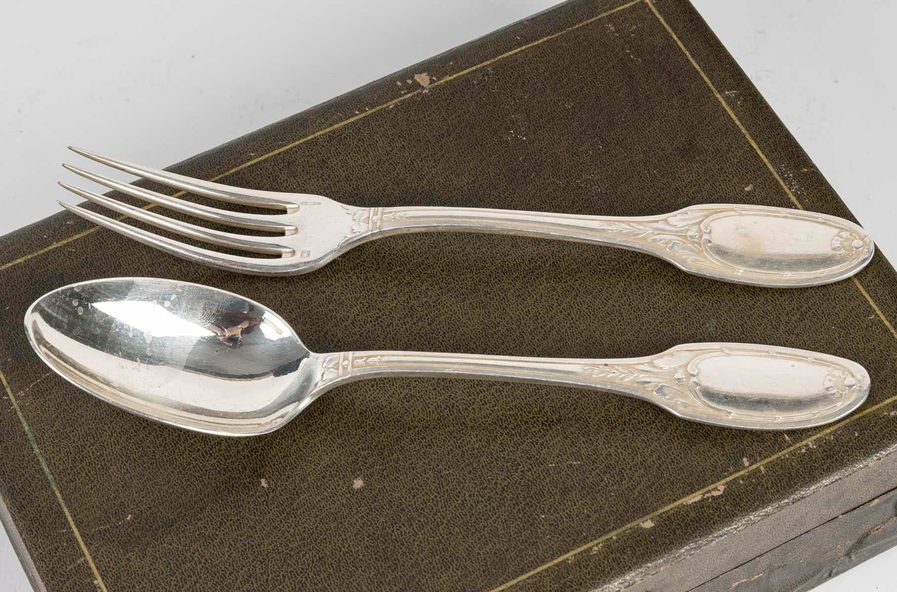 French Boxed Set, Silver-Plated Dinner Services, Menagère in its Box. For Sale