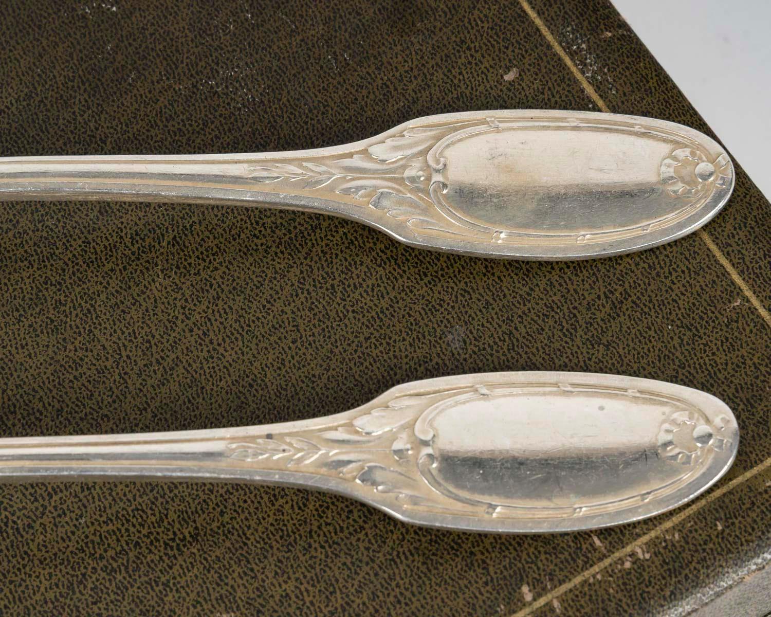 Boxed Set, Silver-Plated Dinner Services, Menagère in its Box. In Good Condition For Sale In Saint-Ouen, FR