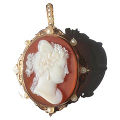 Boxed Victorian Era 18k Gold Natural Pearls Agate Cameo Pendant Brooch