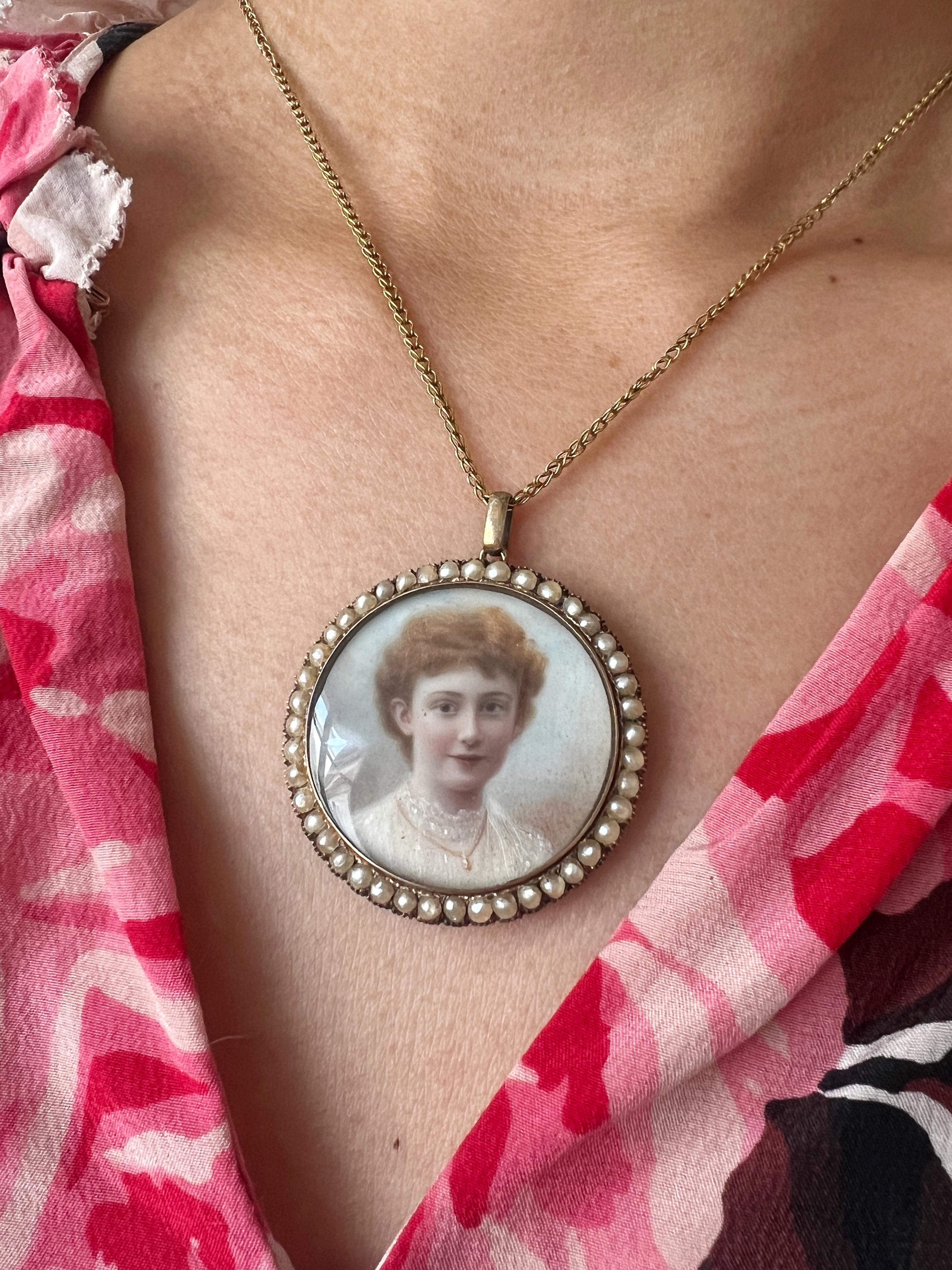 Boxed Victorian era gold pearl miniature portrait pendant For Sale 4