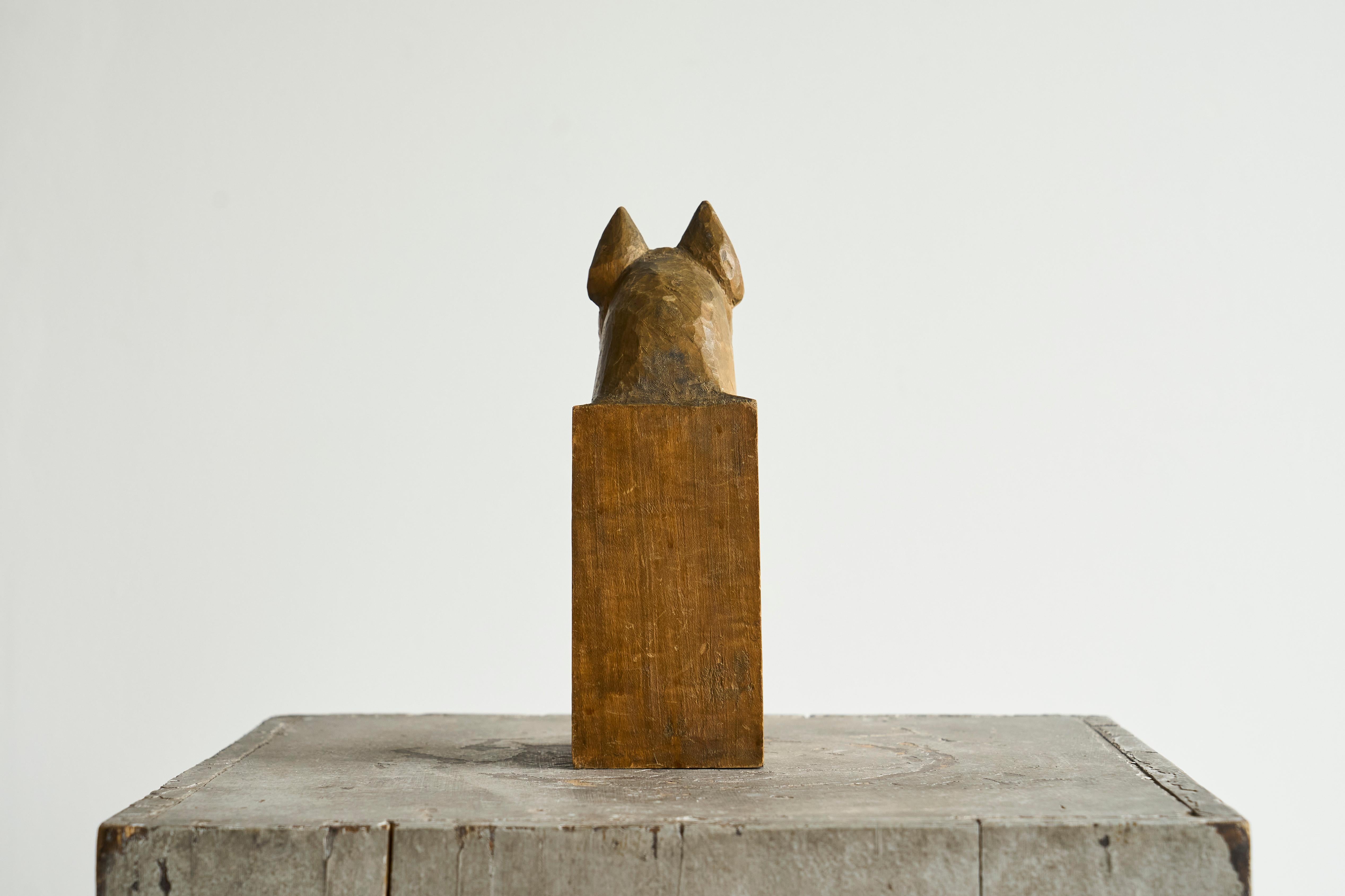 Fait main Sculpture ou serre-livre Boxer en bois massif sculpté Milieu du 20e siècle en vente
