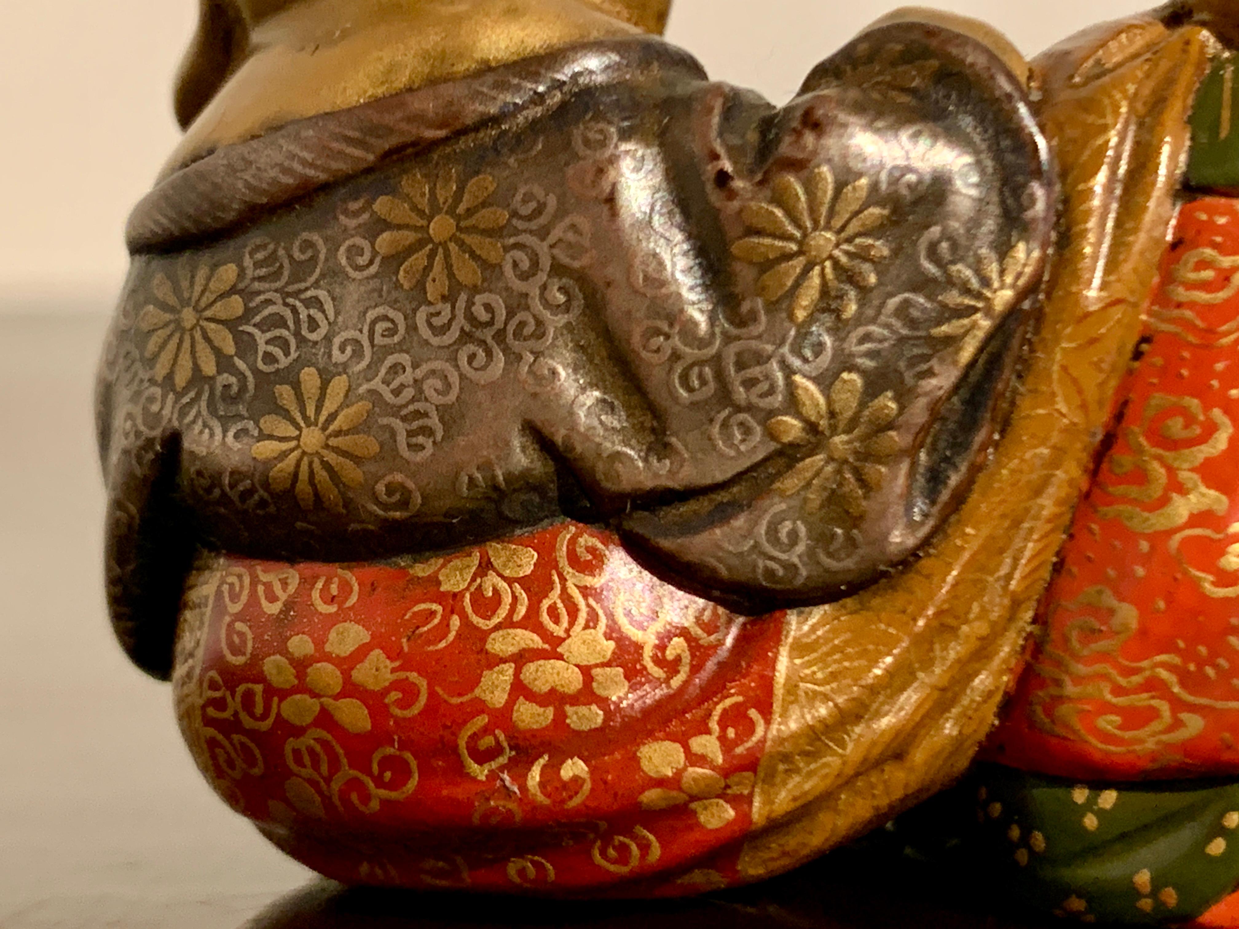 Netsuke en buis et laque de Hotei par Shunsho, période Meiji, vers 1900, Japon 2