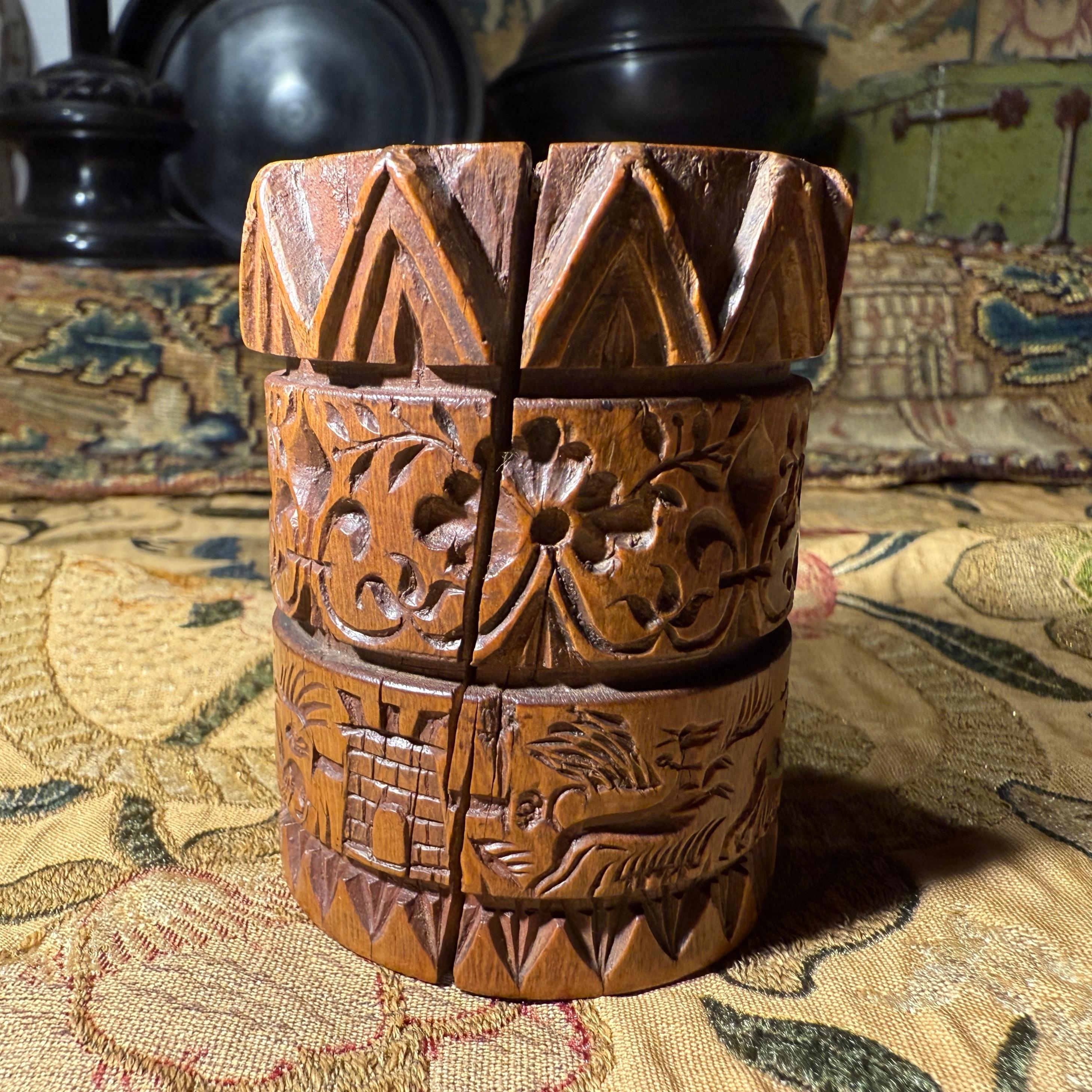 Stampa a rullo in legno di bosso con armi reali. Francia, XVIII secolo. in vendita 7