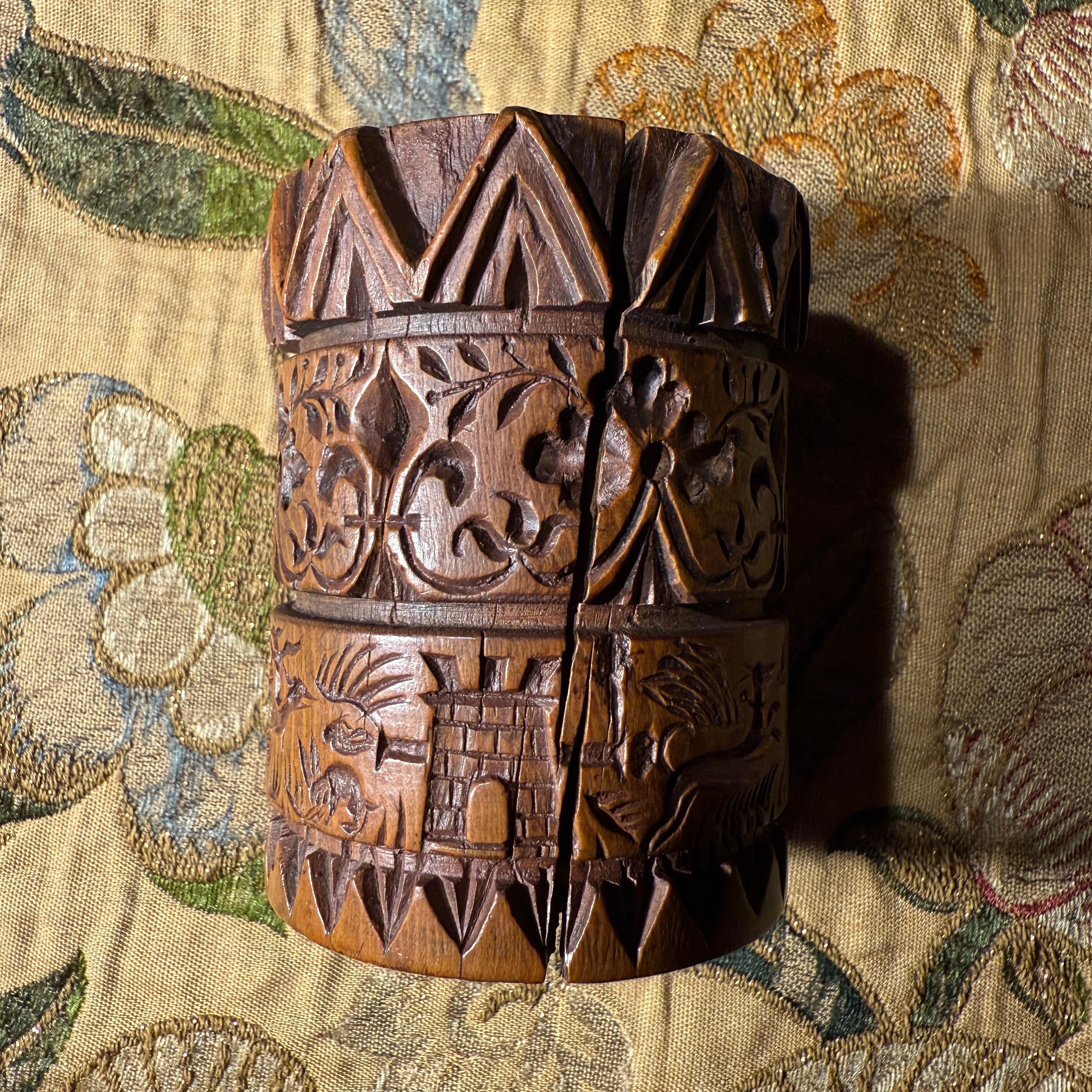 Stampa a rullo in legno di bosso con armi reali. Francia, XVIII secolo. in vendita 1