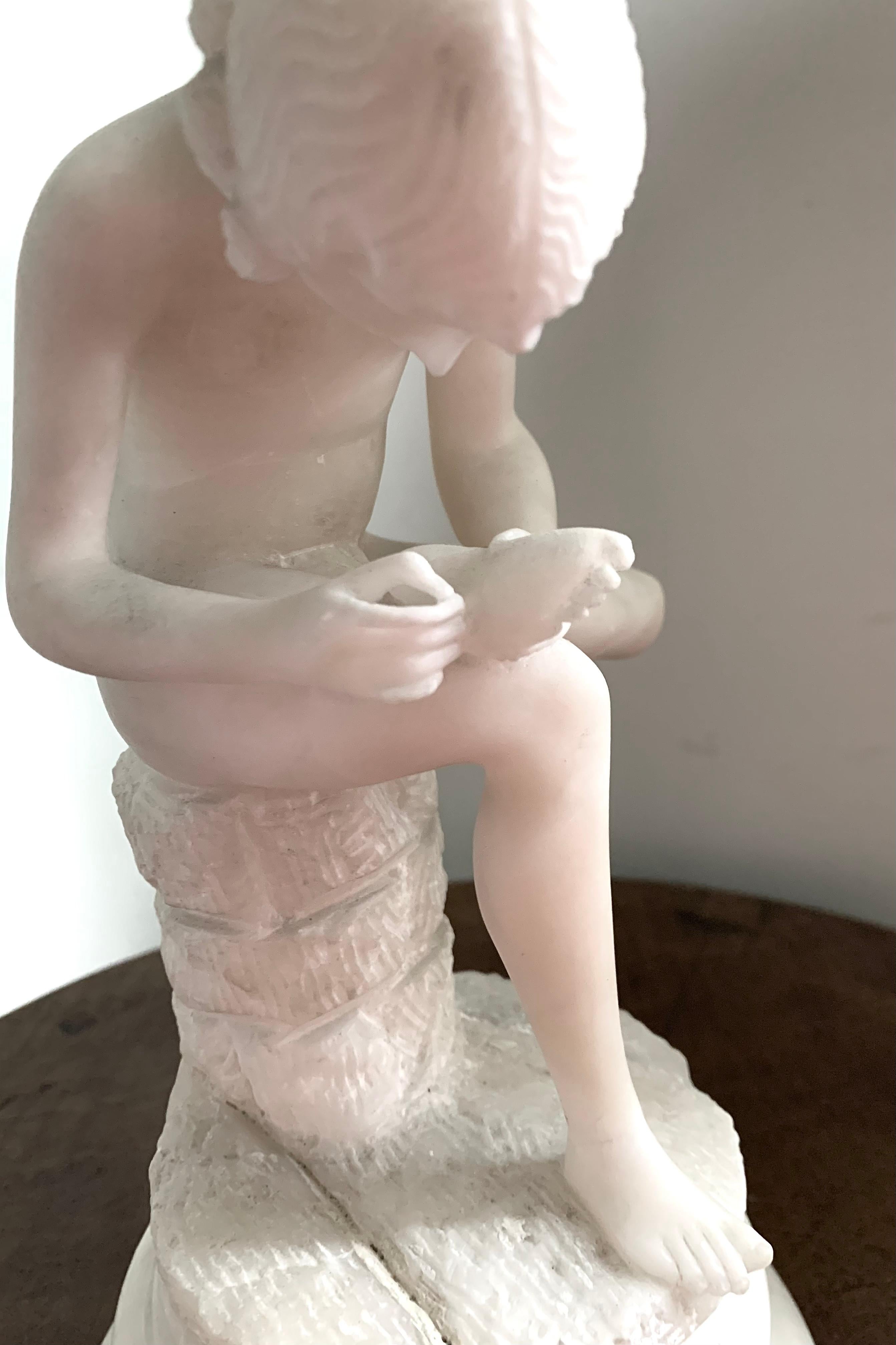 Albâtre Sculpture Spinaro en albtre du 19me sicle - Boy With Thorn en vente