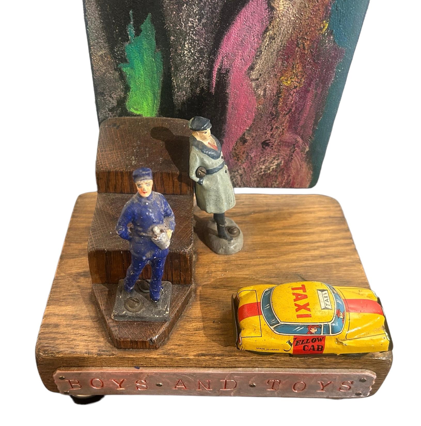 Boys and Toys – Gemälde- und Schminkspiegel mit antiken Spielzeugen, Kunstgegenstand (Handgefertigt) im Angebot