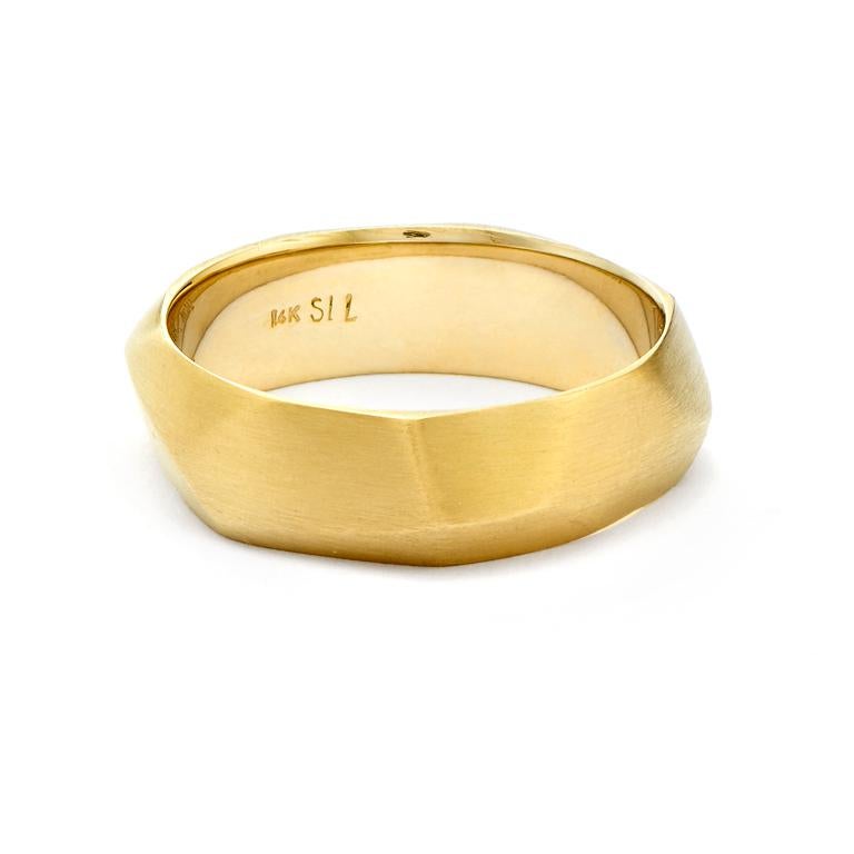 Contemporary Susan Lister Locke Boy's Band in 18 Karat Yellow Gold For Sale