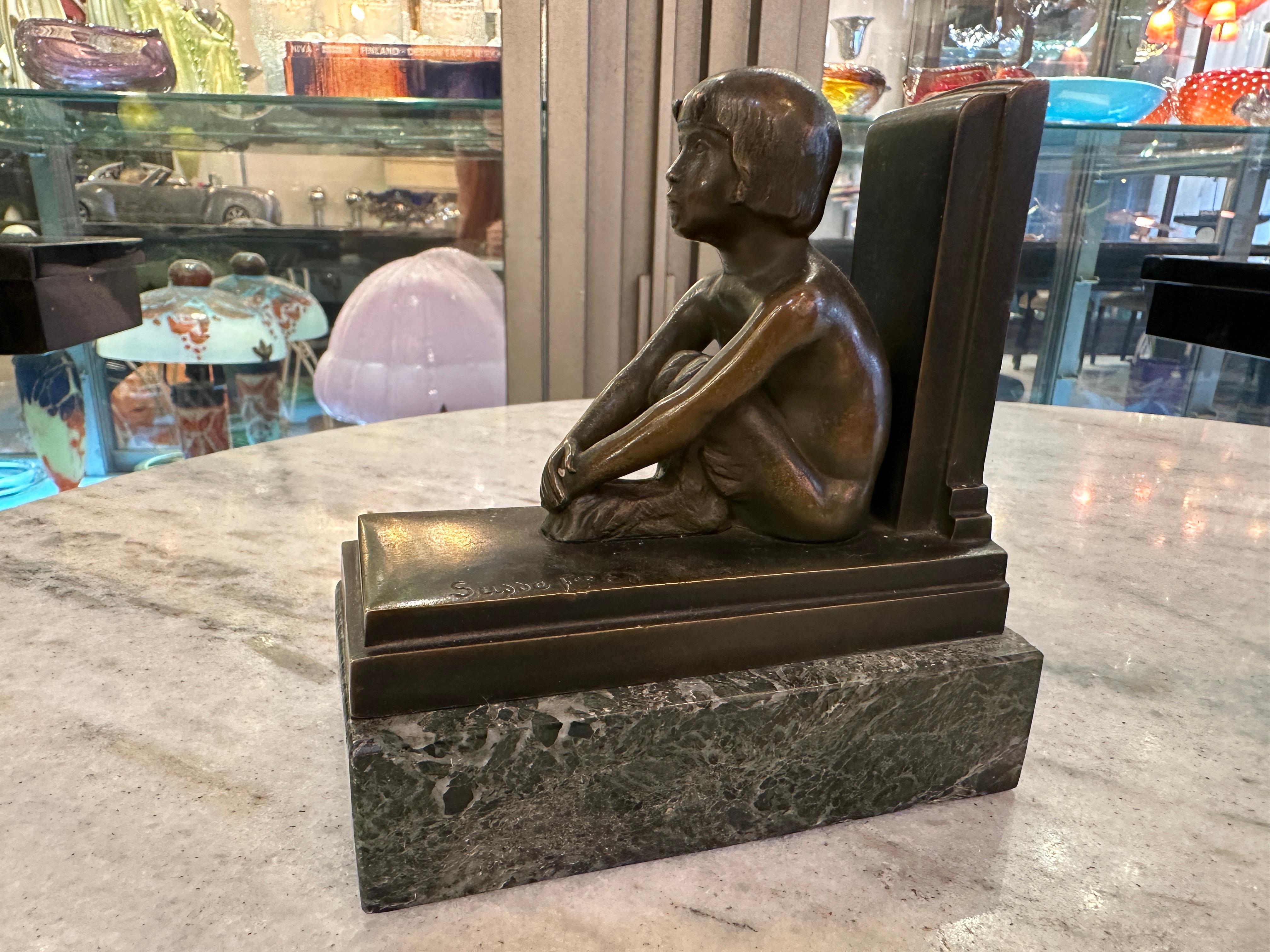 Boys Bookends in bronce and Marble, France , Style: Art Deco For Sale 3