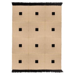 Tapis tissé beige petit modèle BOZ par Hermhaus
