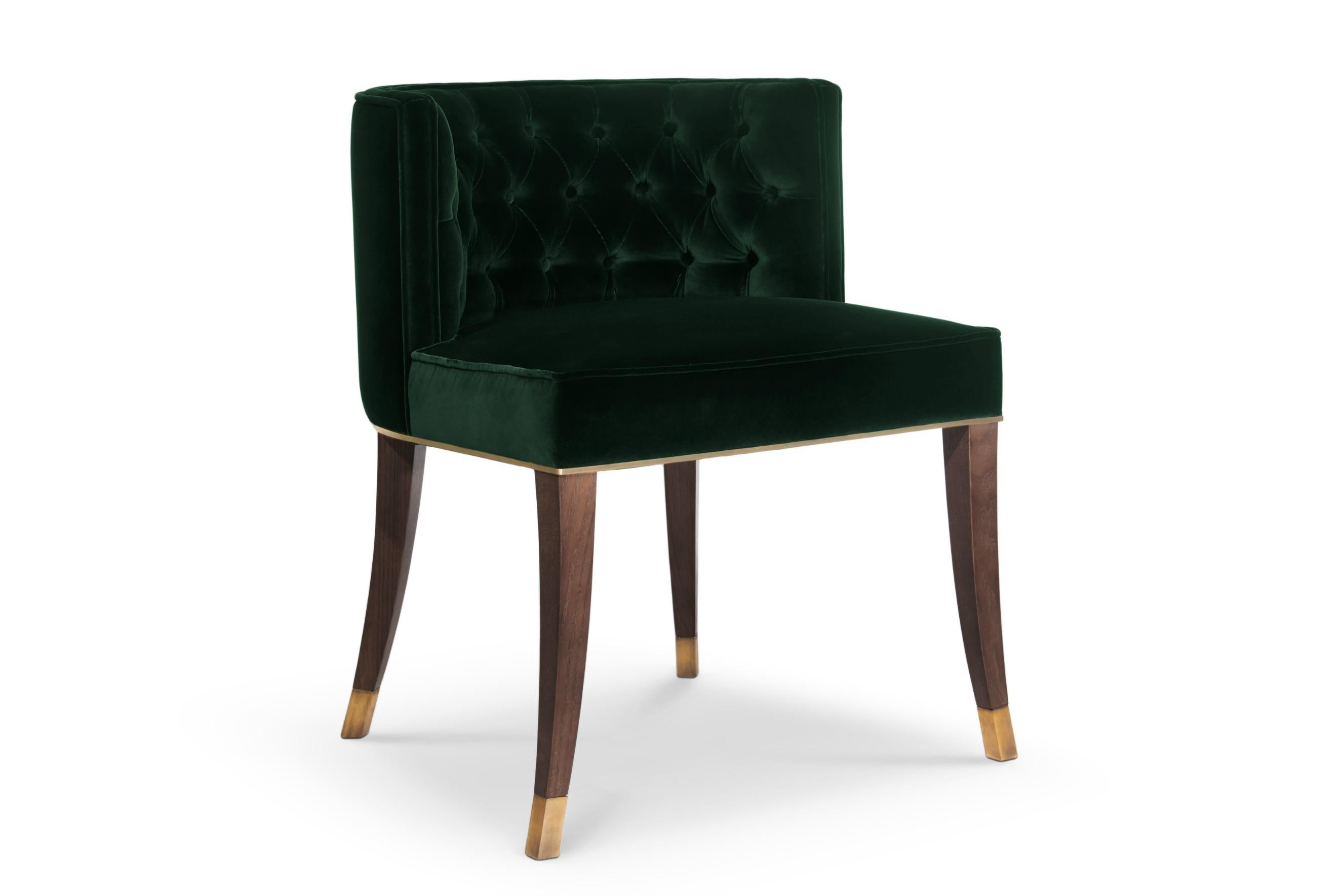 Portugais Chaise de salle à manger moderne contemporaine Bourbon en velours de coton et bois par Brabbu en vente