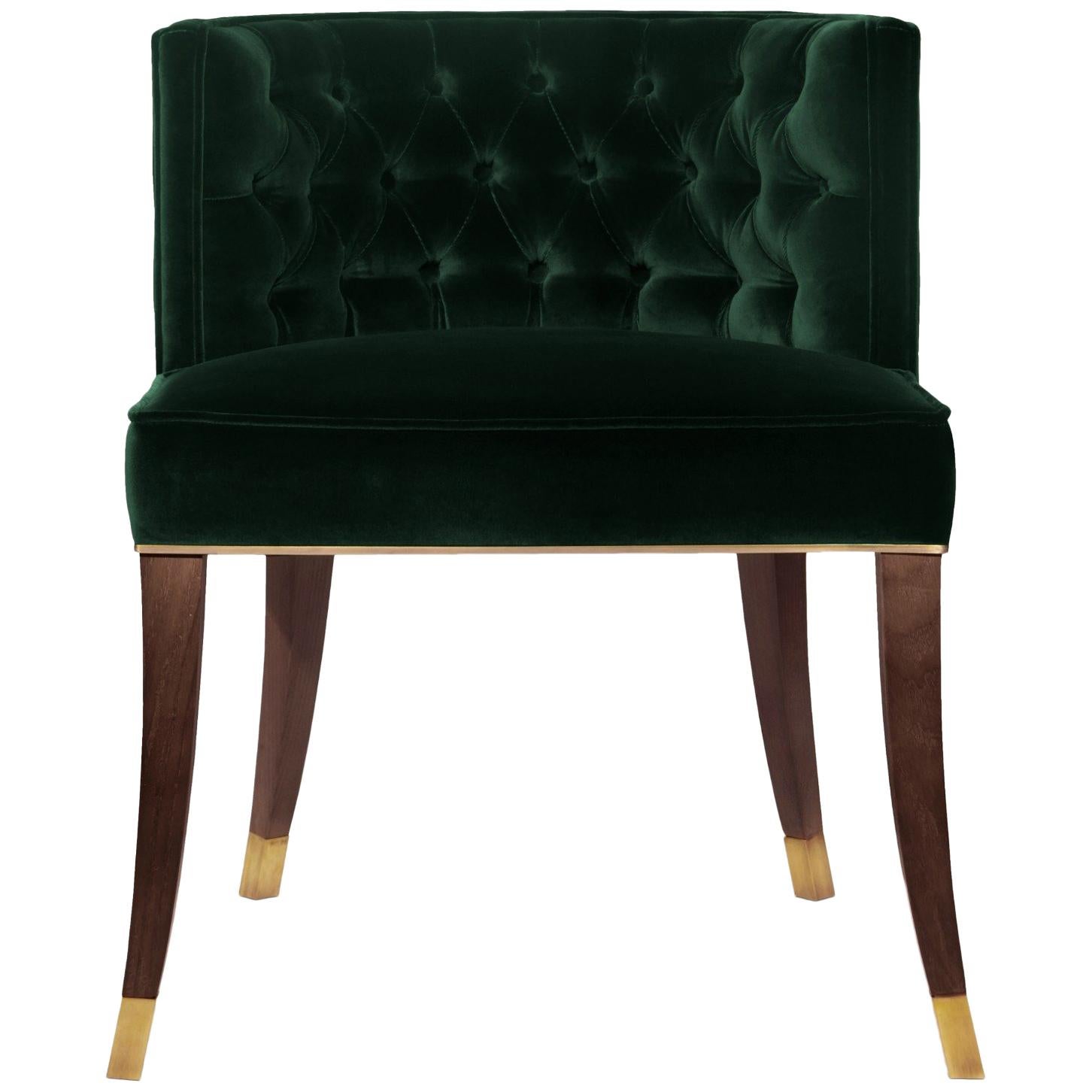 Chaise de salle à manger moderne contemporaine Bourbon en velours de coton et bois par Brabbu en vente