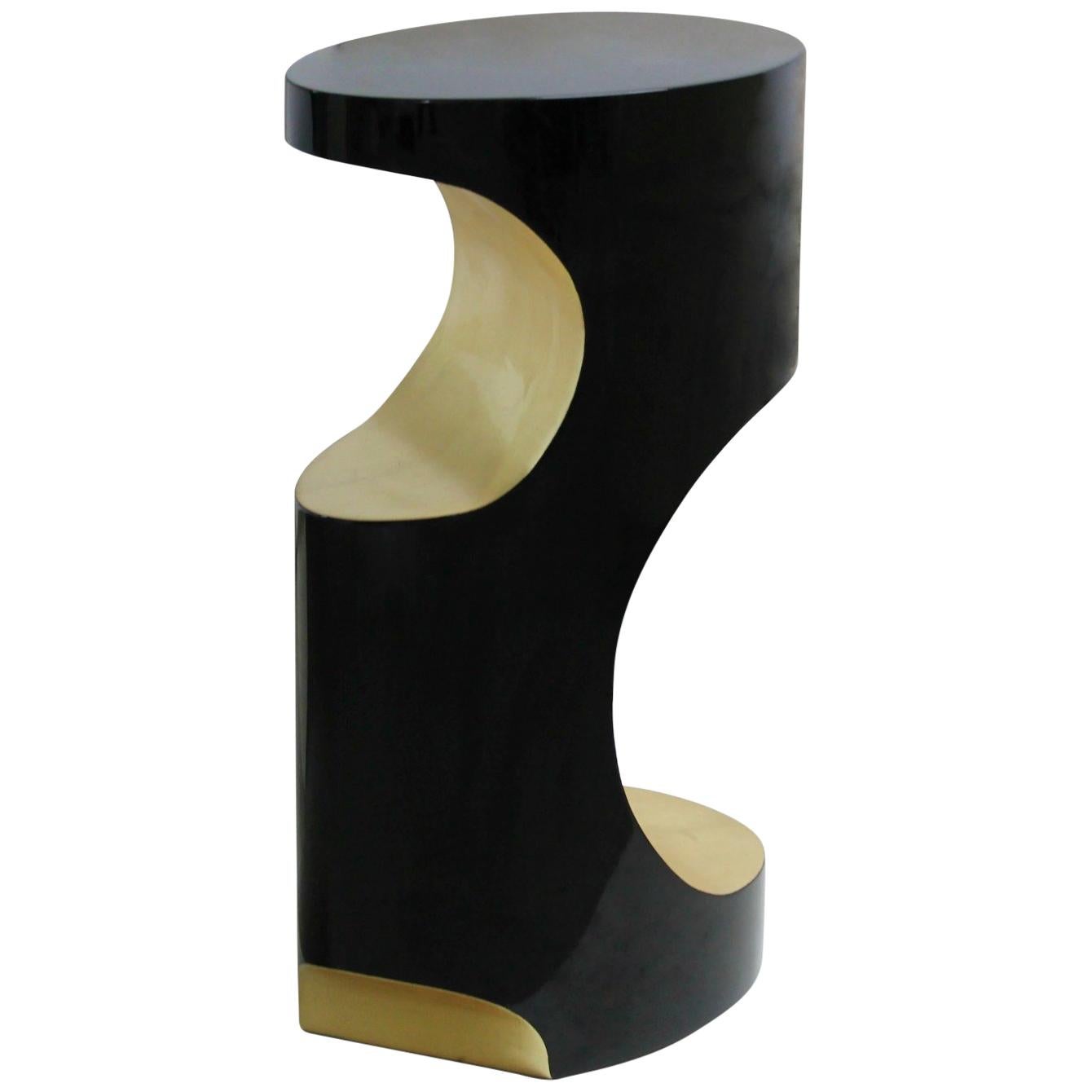 Bryce Side Table in Fiber Glass with Black and Gold Details by Brabbu For Sale