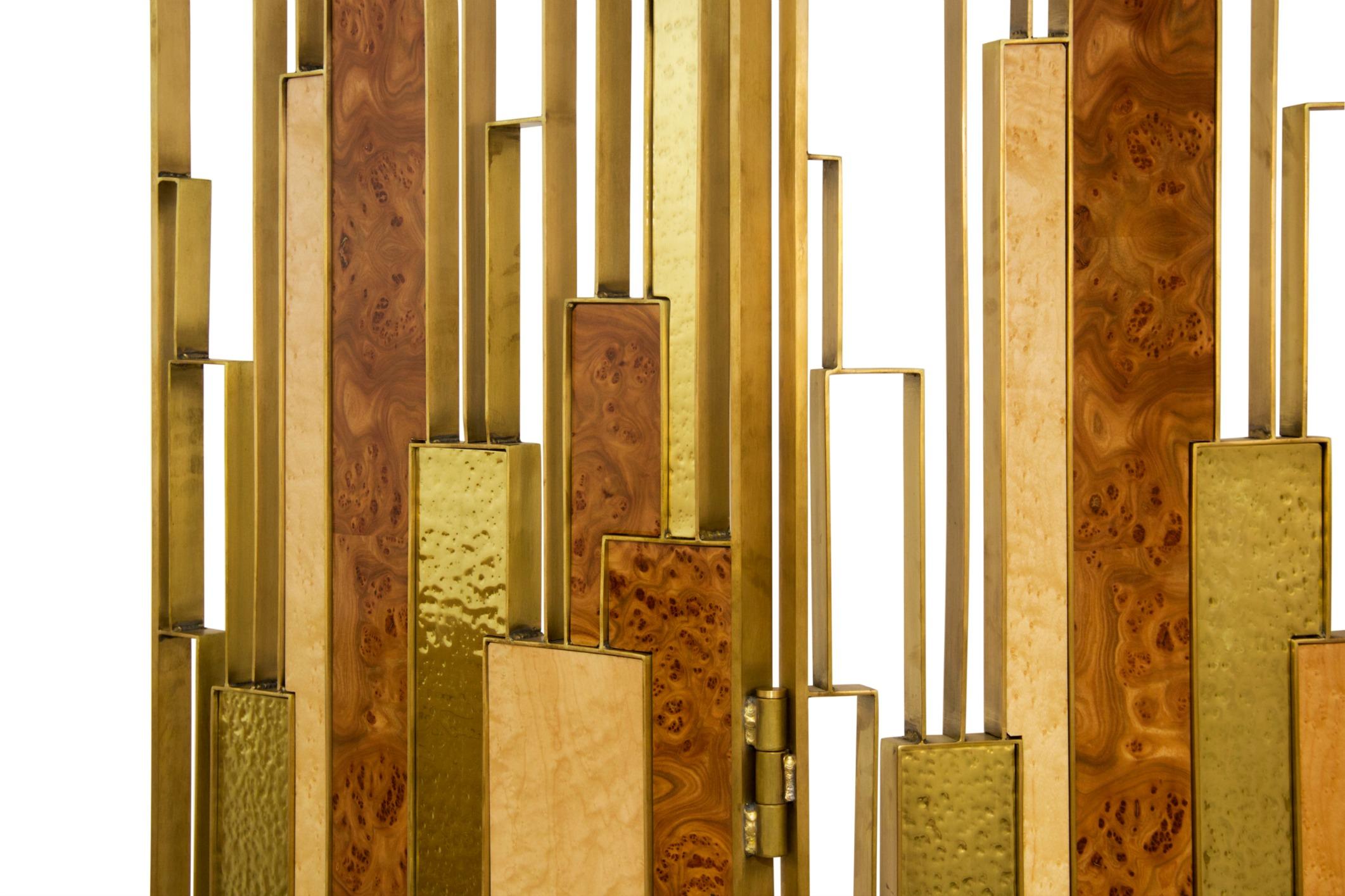 Delphi-Raumteiler mit Ausschnitt aus Holz und Messingdetails von Brabbu (Art déco) im Angebot