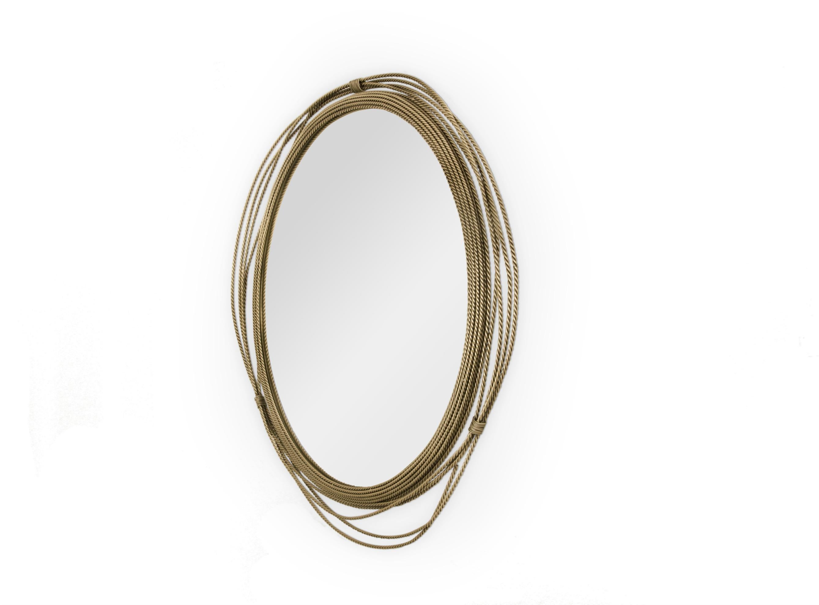 Kayan women are known for using neck rings with the intention of lengthening their necks. All the way from Myanmar, KAYAN Round Mirror is made of a unique aged brushed brass structure. This decorative mirror will surely spice up a boring wall.
Aged