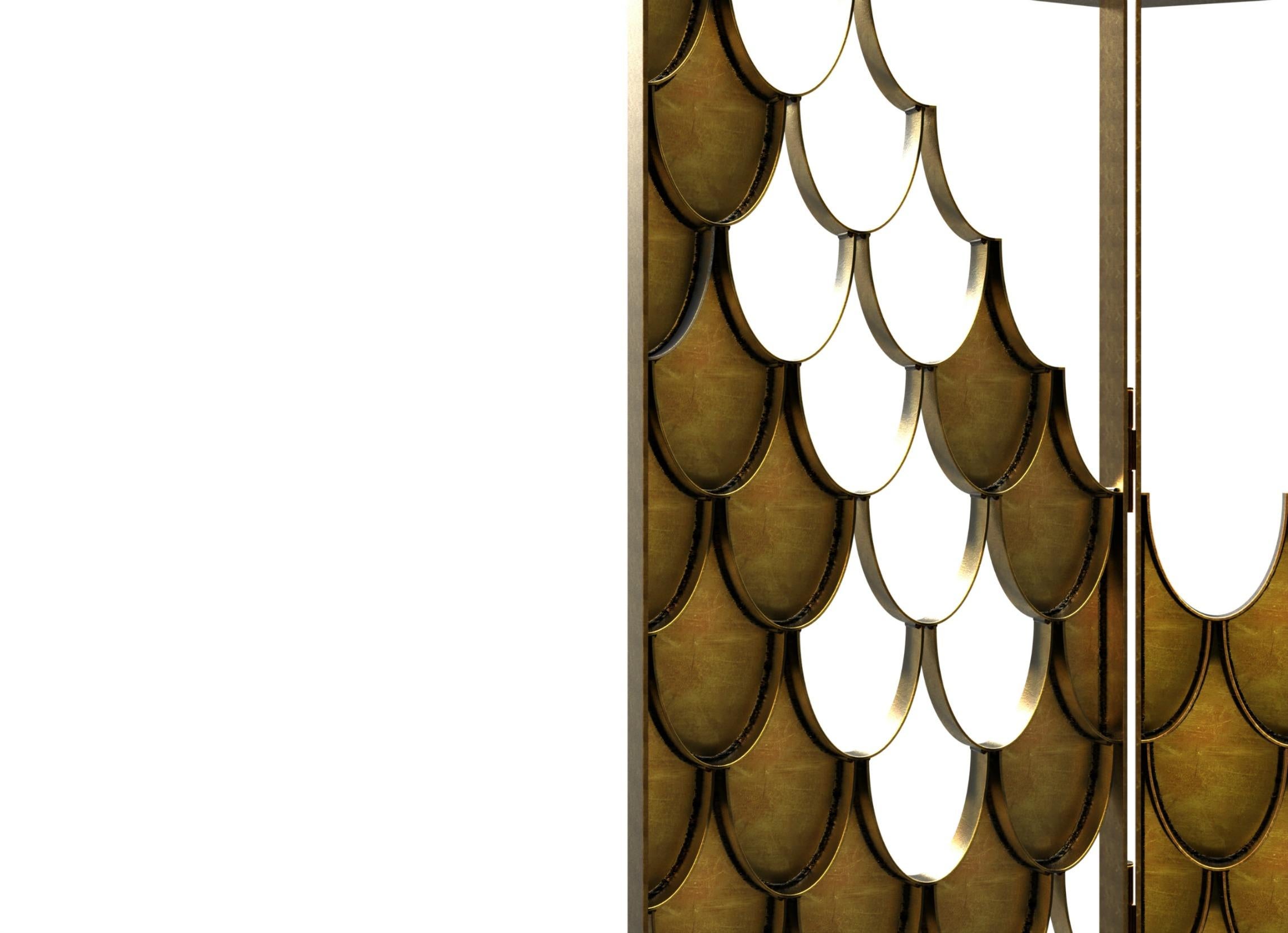 Koi II Screen in Brushed Aged Brass with Scale Motif For Sale 1