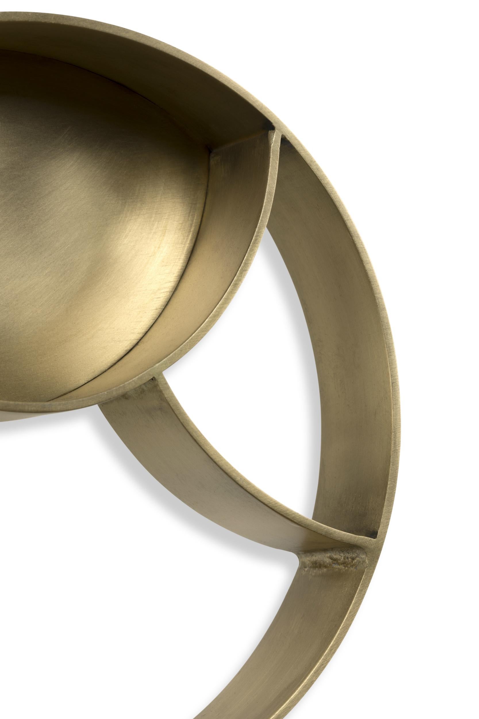 Koi Towel Ring in Aged Brushed Brass In New Condition For Sale In New York, NY