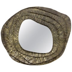 Kumi II Round Mirror in Hammered Aged Brass