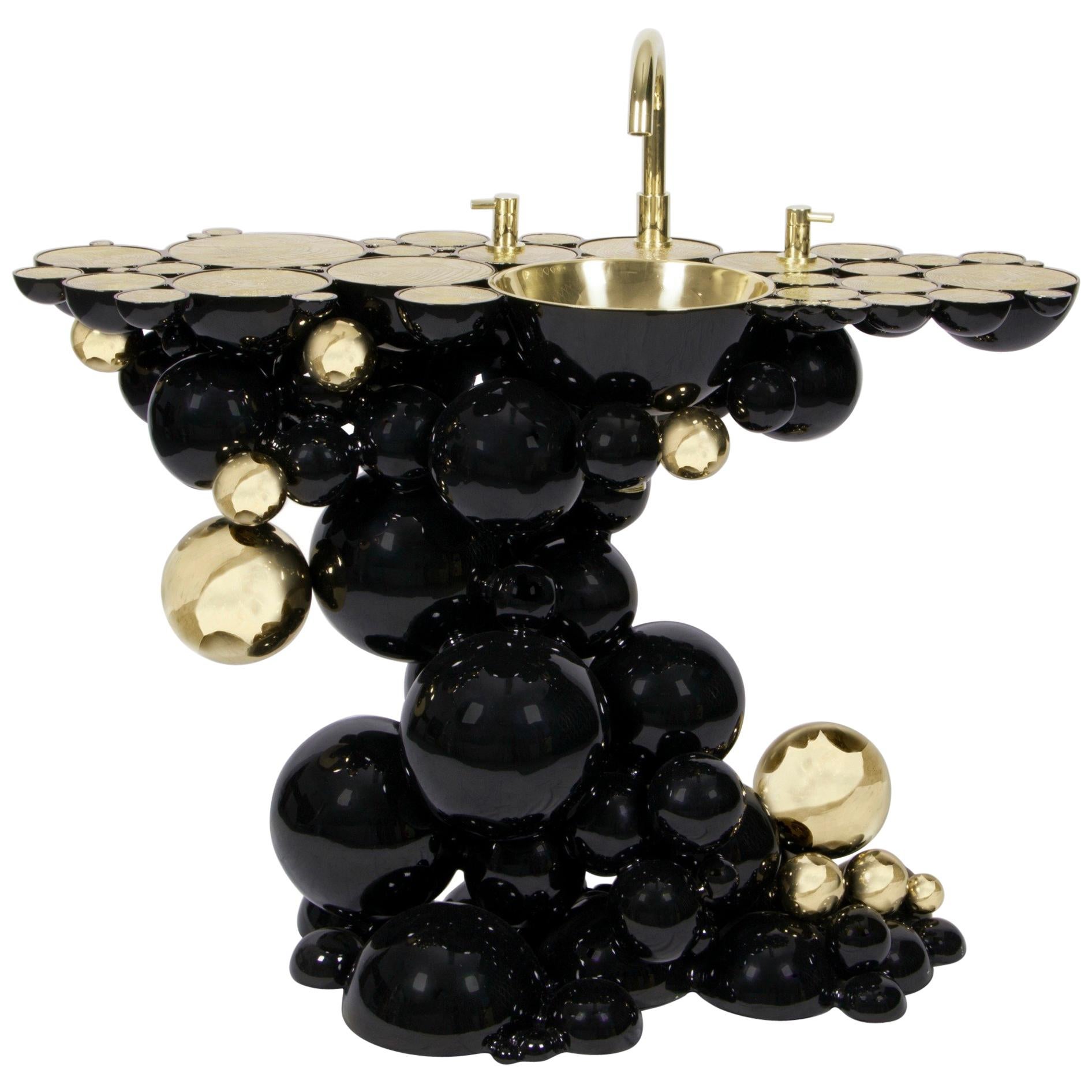 Newton Washbasin in Black Lacquer with Gold Details