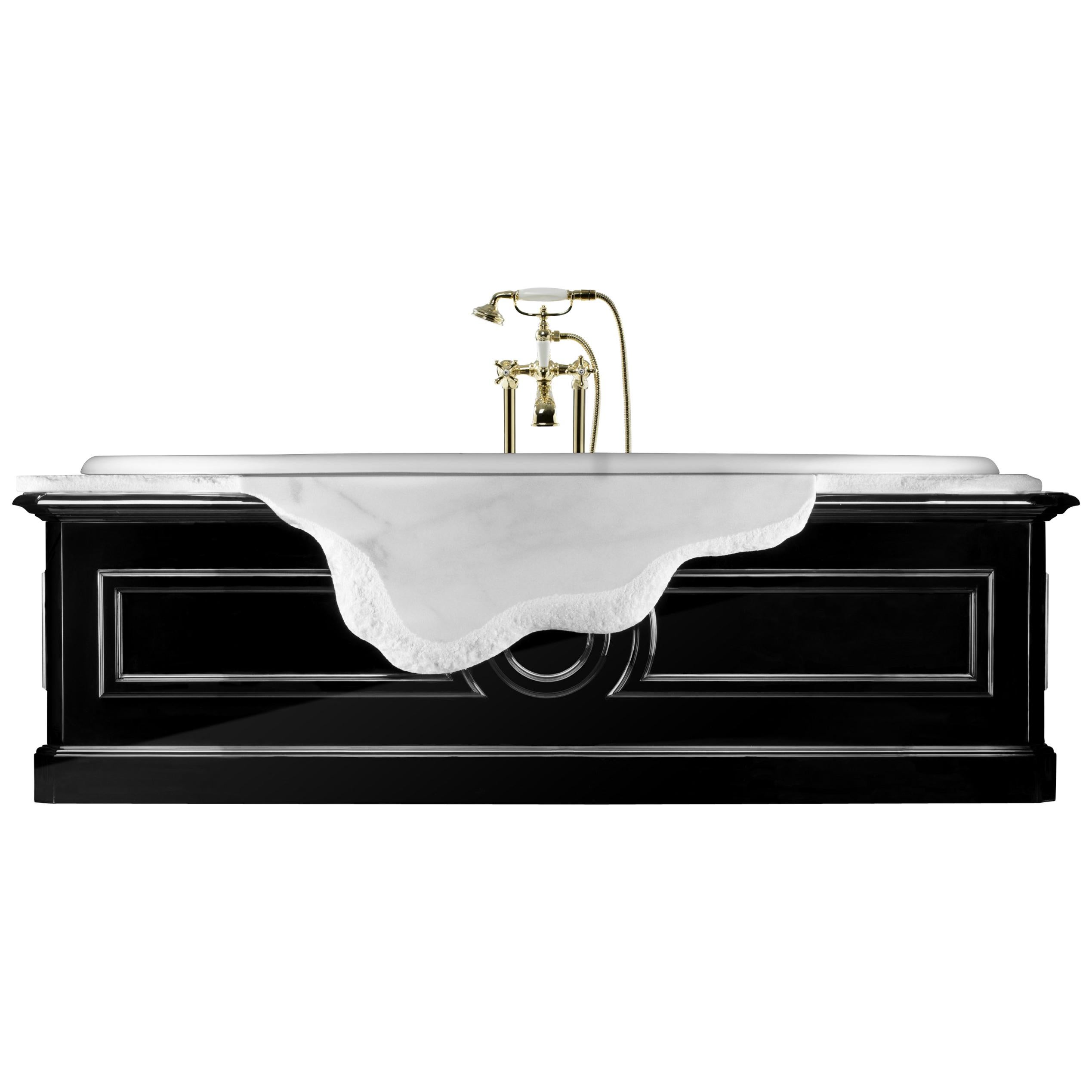 Petra Bathtub in White Marble with Black Lacquer Details For Sale