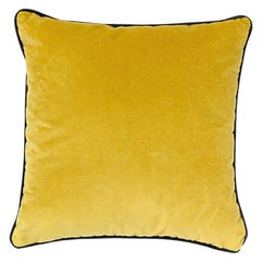 Brabbu Villutus Pillow in Mustard Velvet