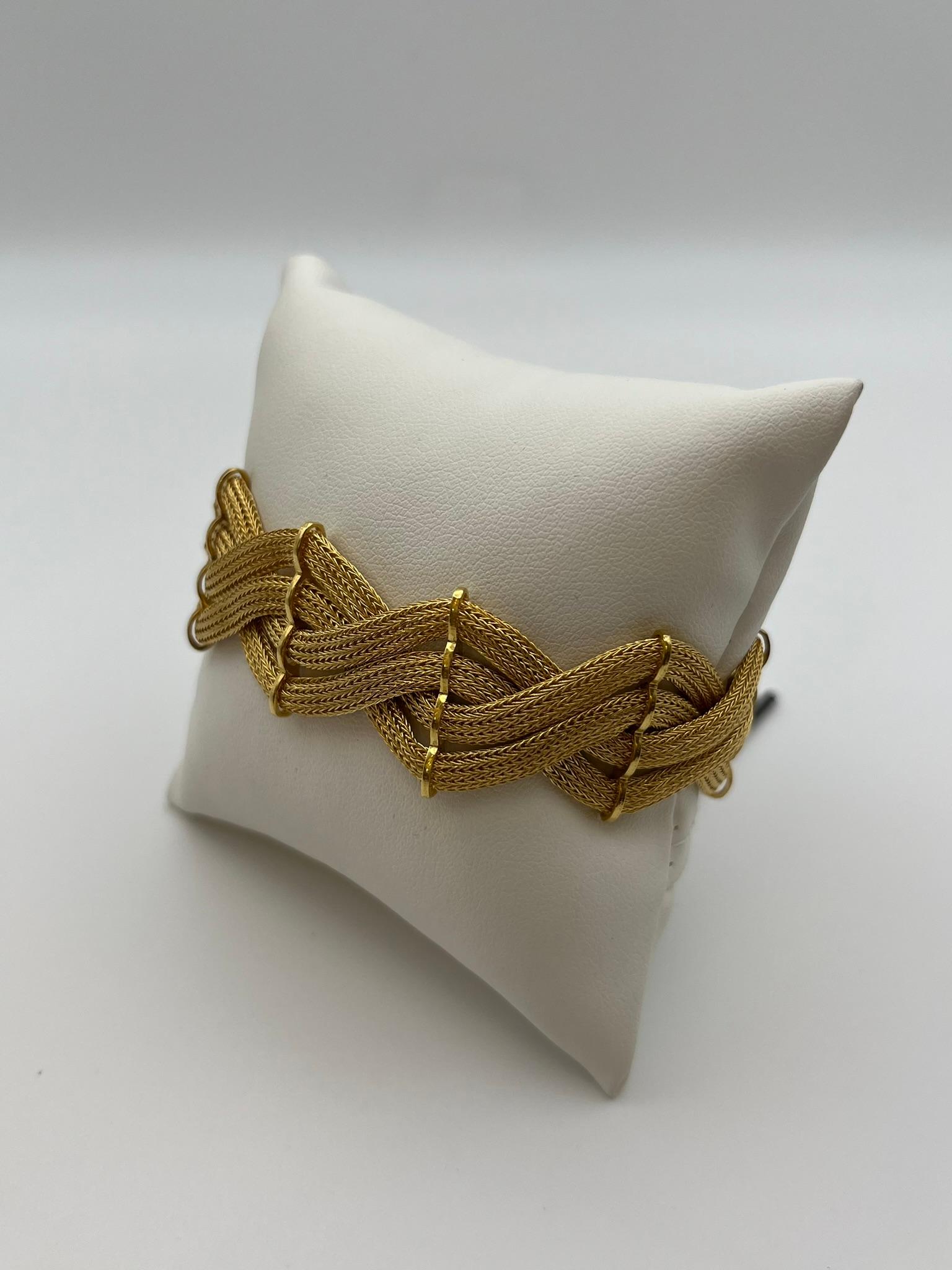 Artisan Bracelet vintage en or jaune 18 carats tressé en vente