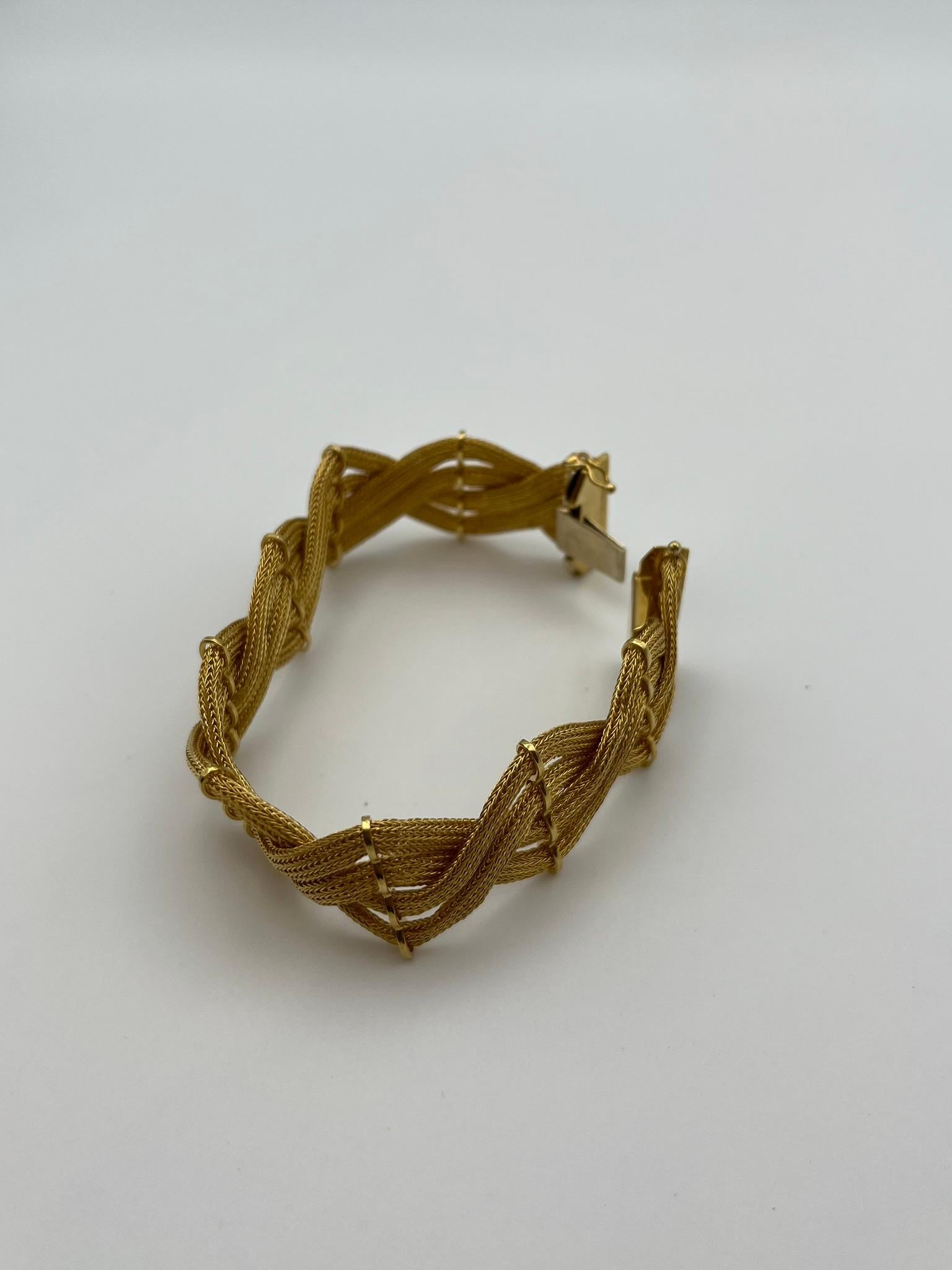 Bracelet vintage en or jaune 18 carats tressé en vente 2