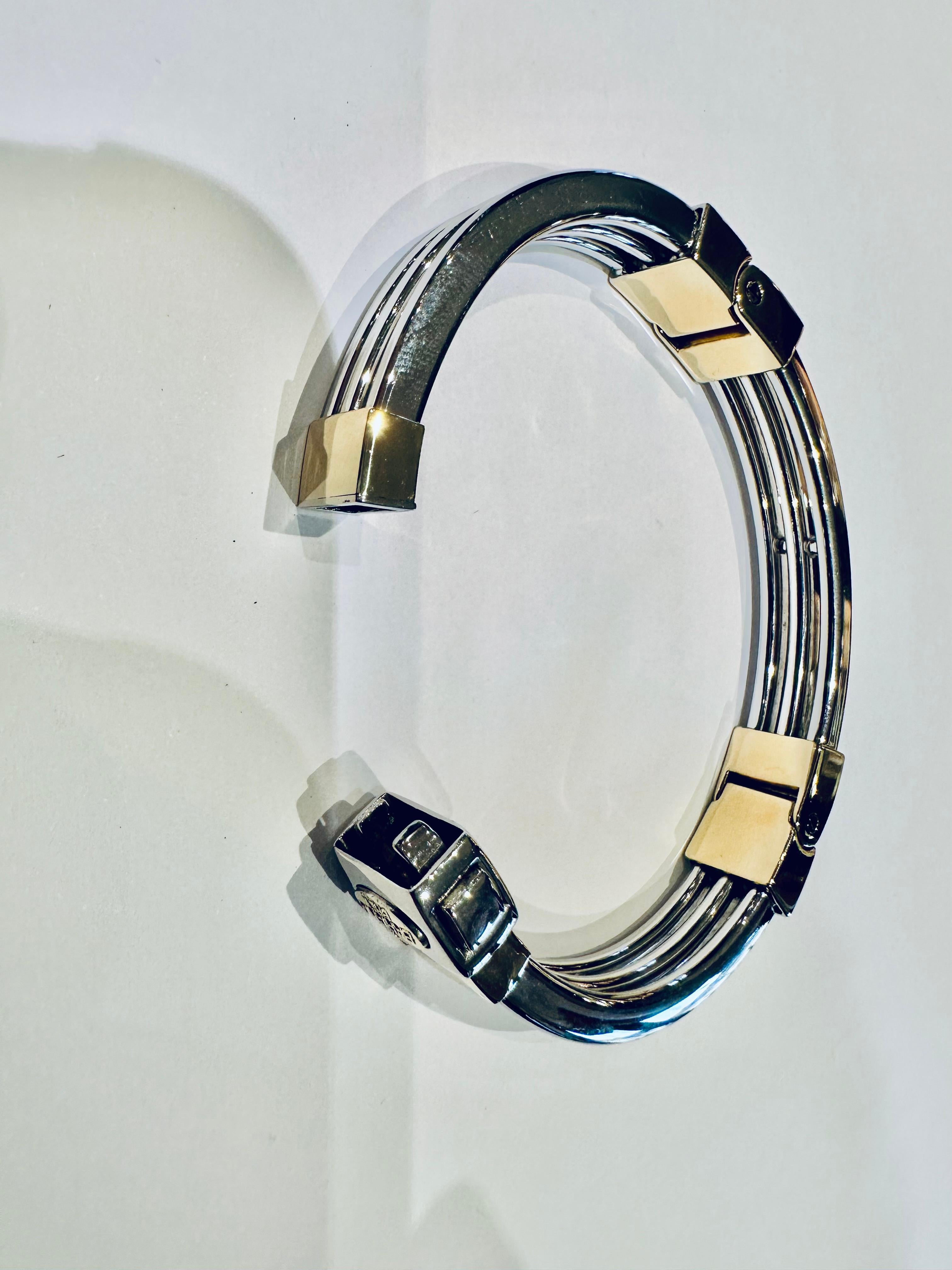 Power and elegance in one creation: the Baraka bracelet

This exclusive Baraka bracelet, in 18 kt white and yellow gold, represents the perfect balance of sturdiness and sophistication. With a semi-rigid design, crafted with a mastery that enhances