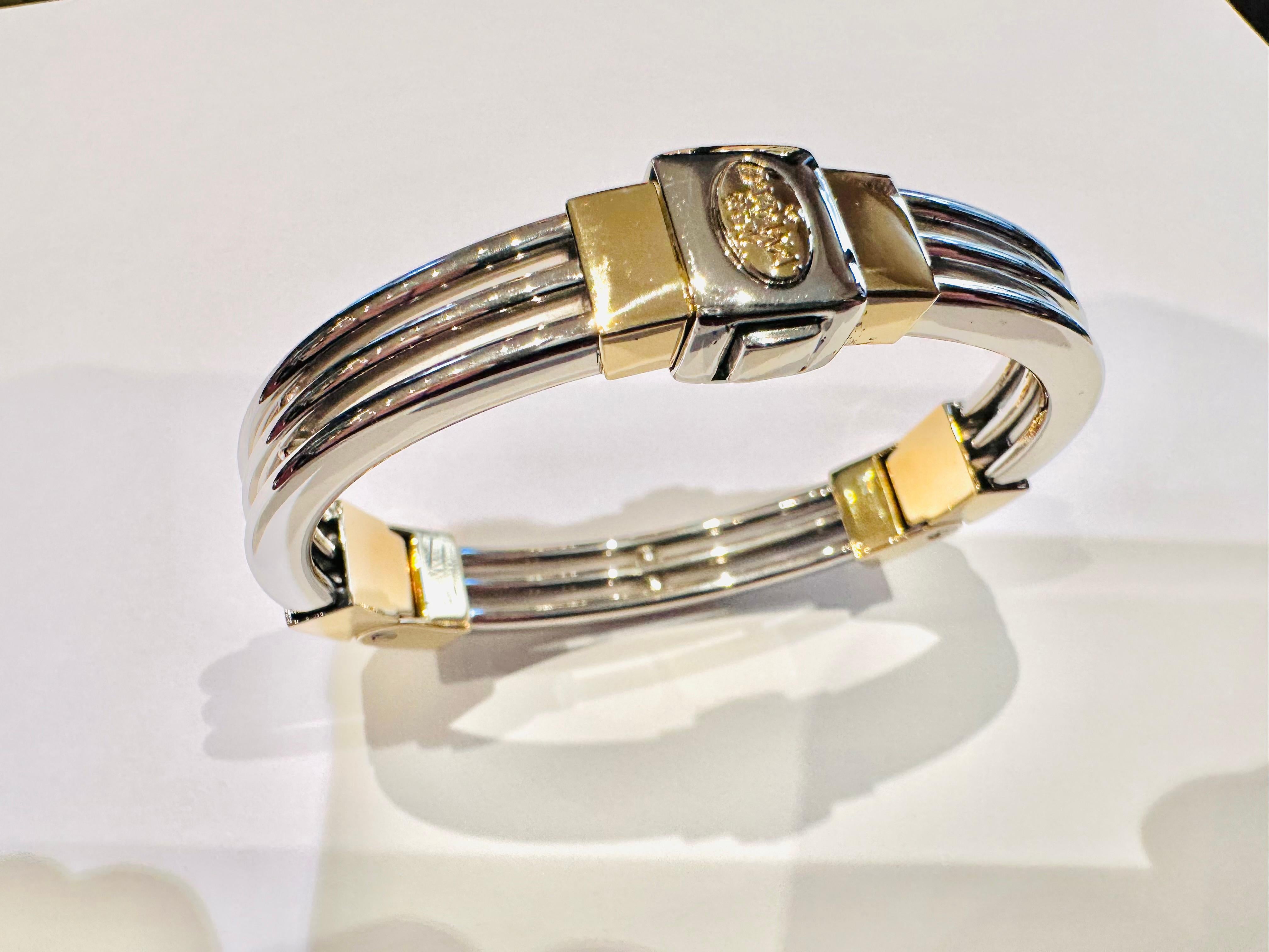 Baraka Bracelet in 18 kt White and Yellow Gold: Elegance Made in Italy For Sale 3